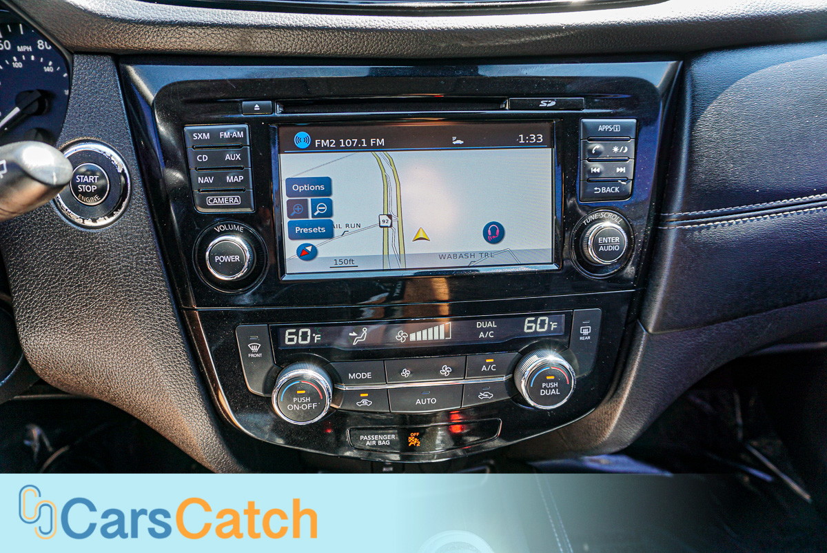 CARSCATCH - Used vehicle - SUV NISSAN ROGUE 2017