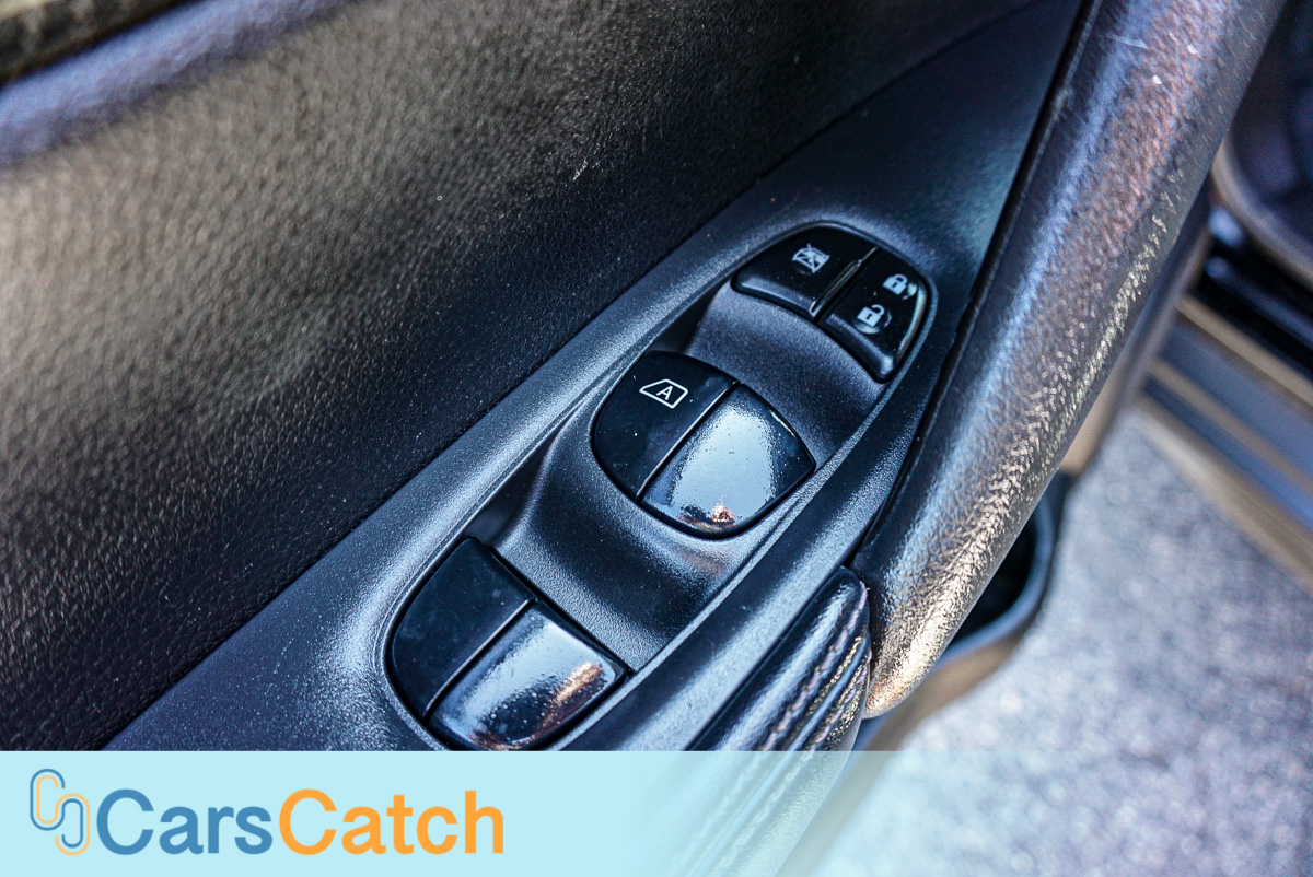 CARSCATCH - Used vehicle - SUV NISSAN ROGUE 2017