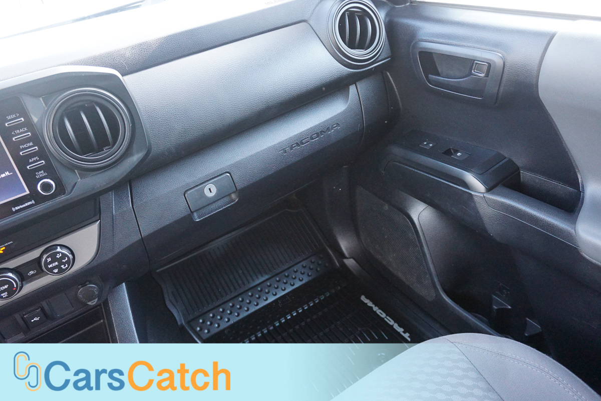 CARSCATCH - Used vehicle - Truck TOYOTA TACOMA 4WD 2020