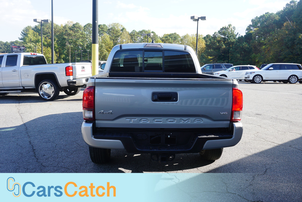 CARSCATCH - Used vehicle - Truck TOYOTA TACOMA 4WD 2020