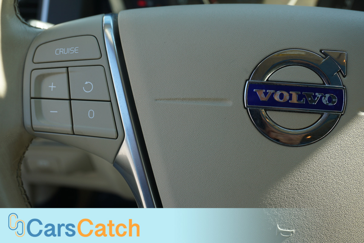 CARSCATCH - Used vehicle - SUV VOLVO XC60 2016