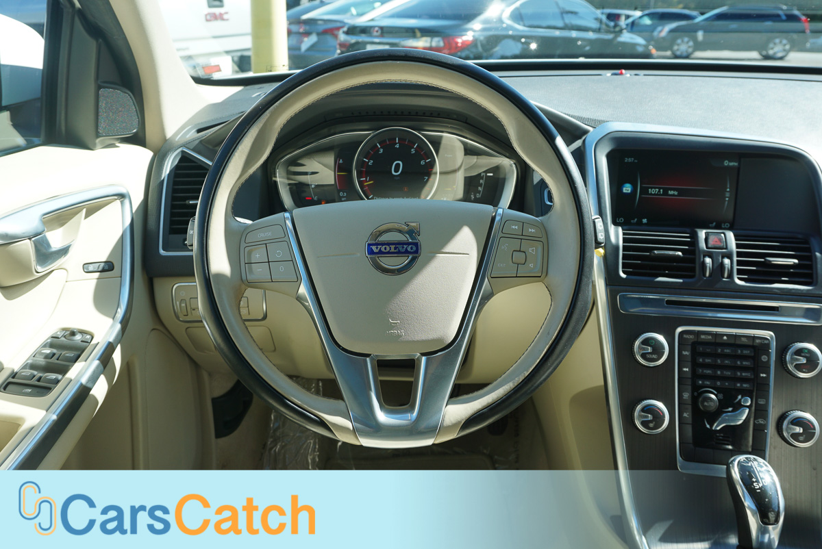 CARSCATCH - Used vehicle - SUV VOLVO XC60 2016