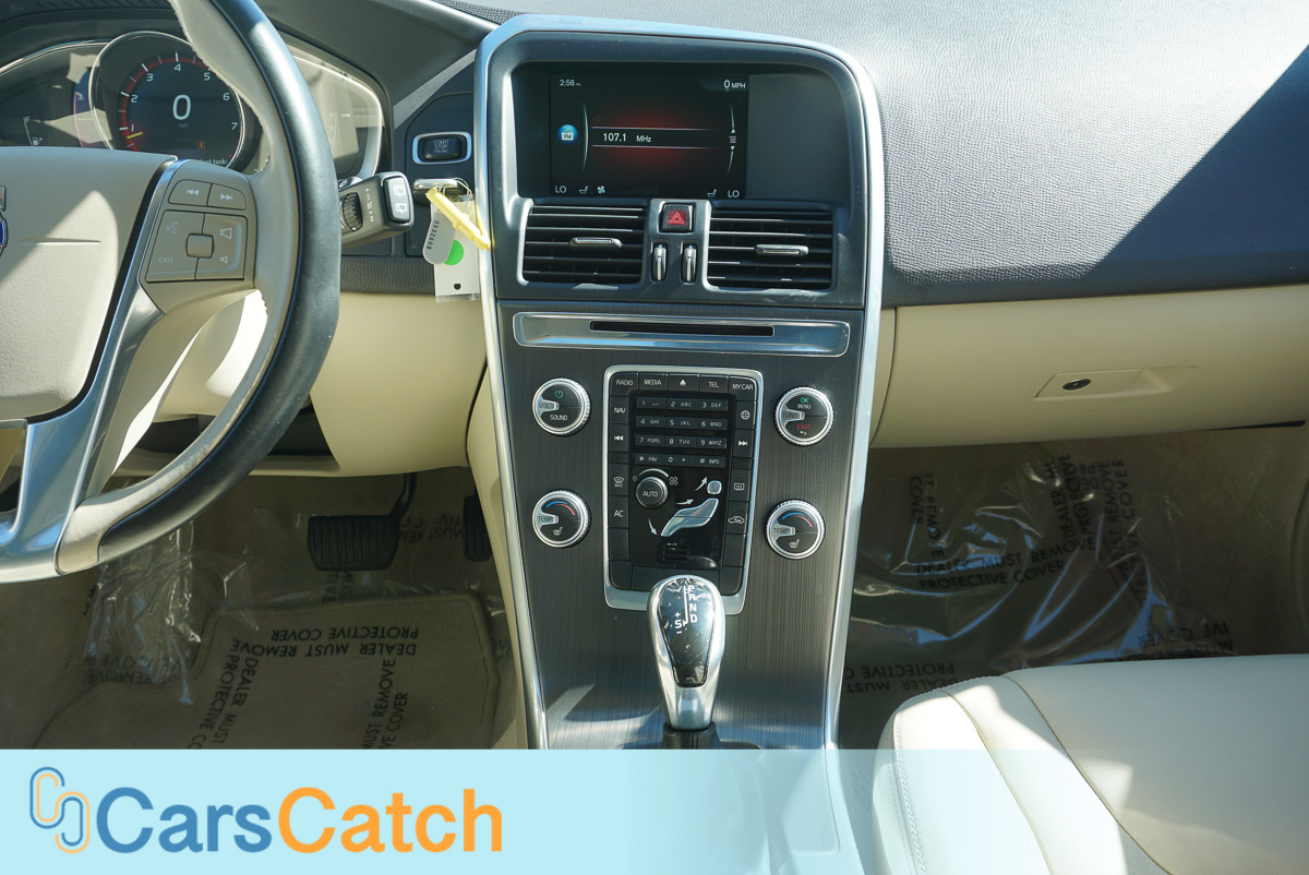 CARSCATCH - Used vehicle - SUV VOLVO XC60 2016