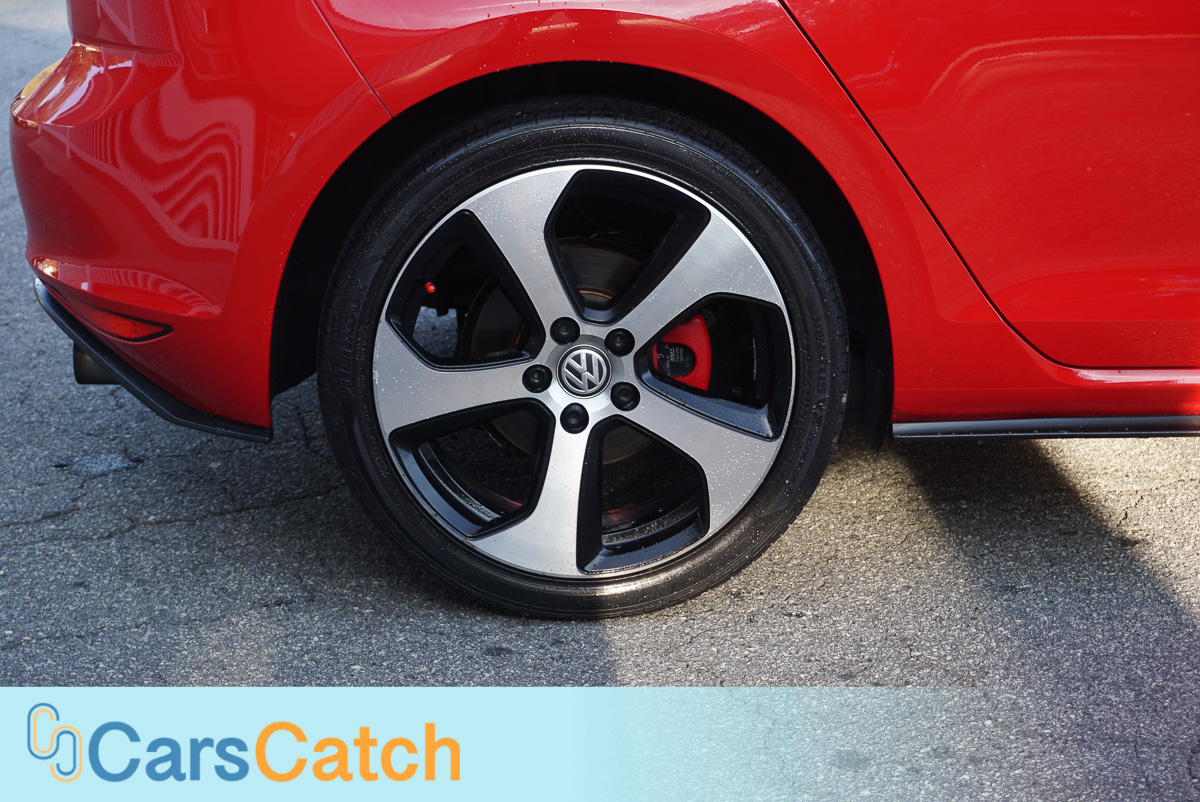 CARSCATCH - Used vehicle - Sedan VOLKSWAGEN GOLF GTI 2016