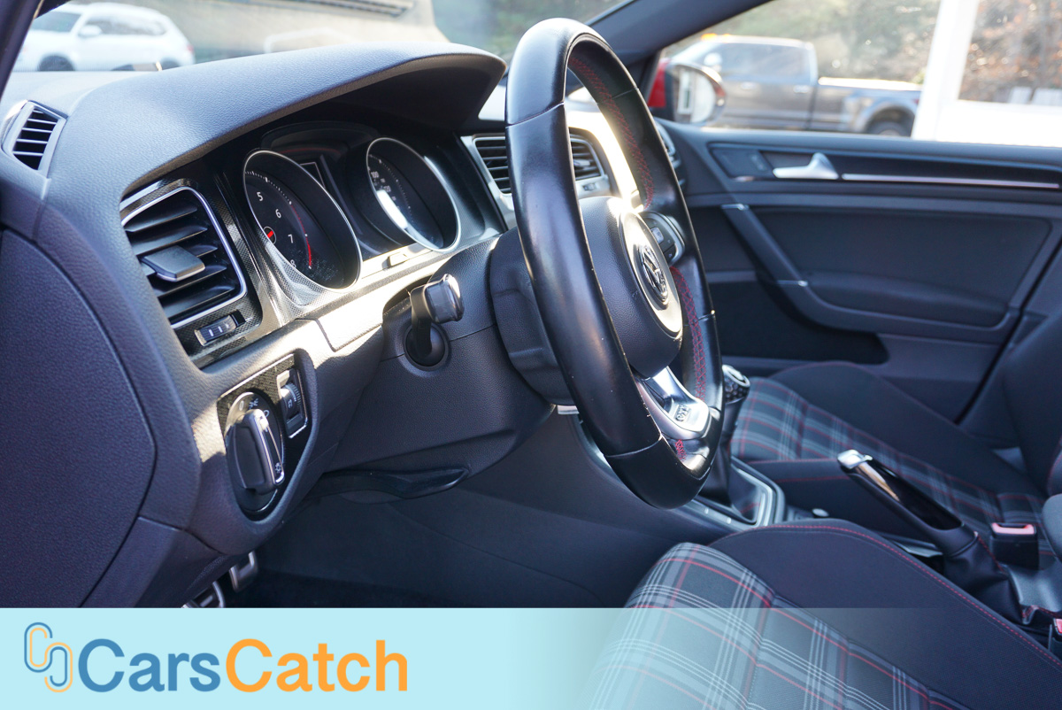 CARSCATCH - Used vehicle - Sedan VOLKSWAGEN GOLF GTI 2016