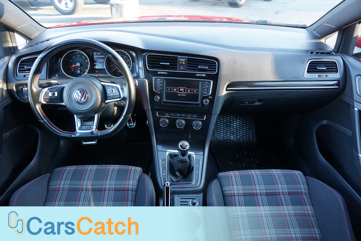 CARSCATCH - Used vehicle - Sedan VOLKSWAGEN GOLF GTI 2016