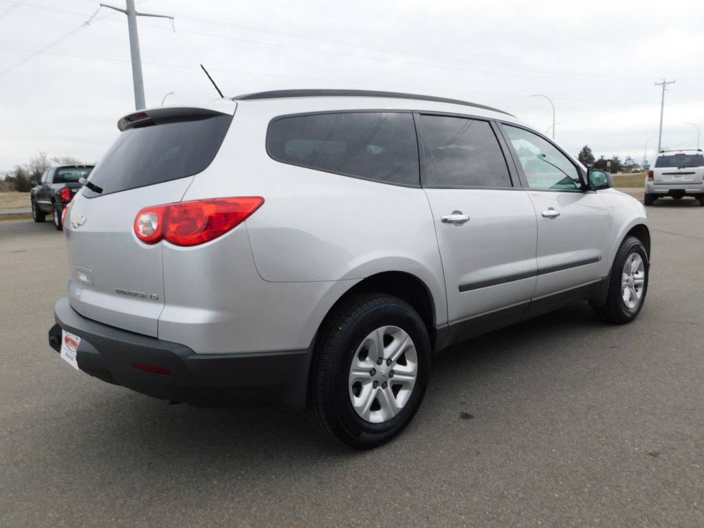 JP Motors Inc DBA Mathison Motors - Used vehicle - SUV CHEVROLET TRAVERSE 2010