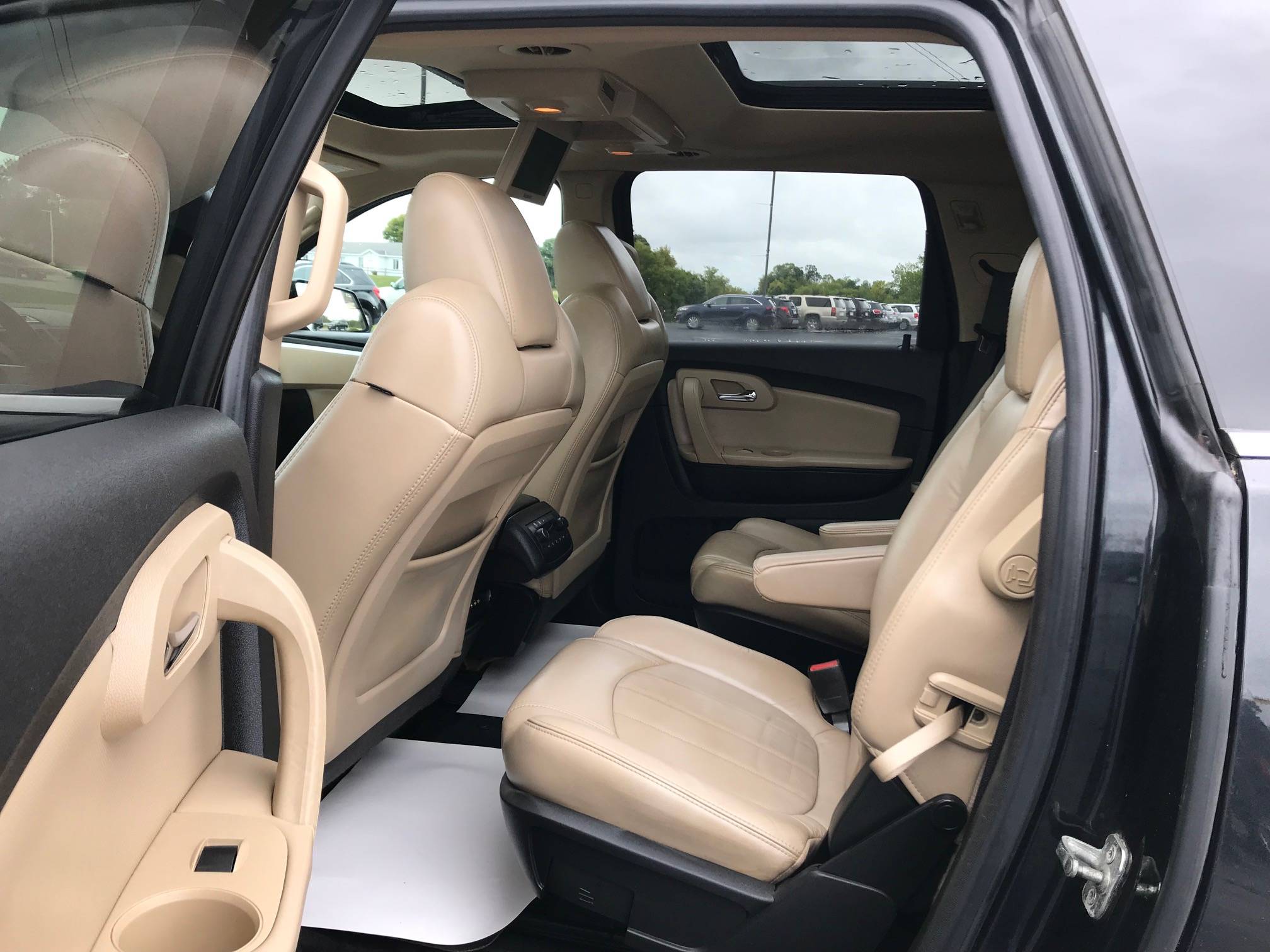 JP Motors Inc DBA Mathison Motors - Used vehicle - SUV CHEVROLET TRAVERSE 2010