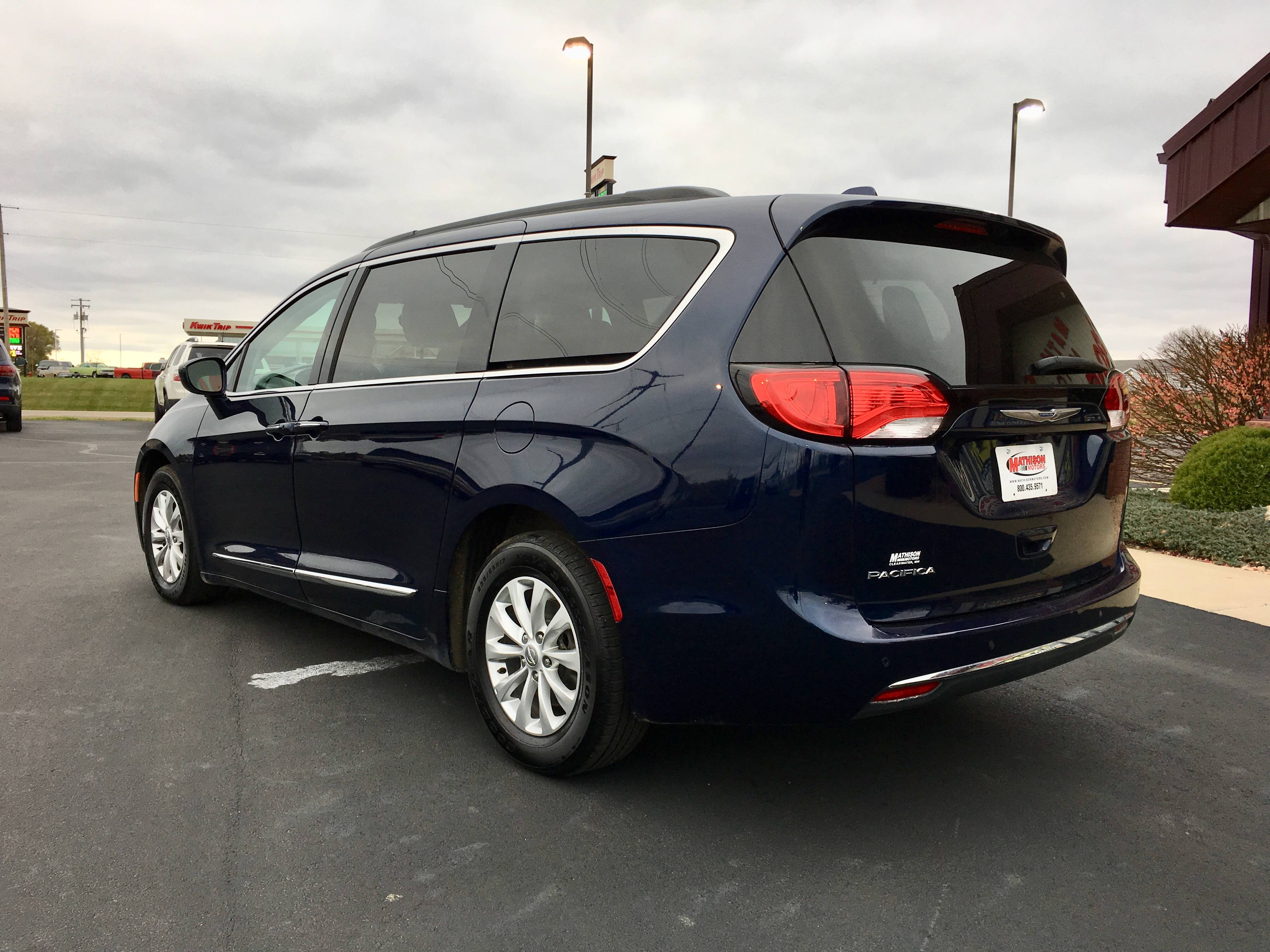 JP Motors Inc DBA Mathison Motors - Used vehicle - Passenger Van CHRYSLER PACIFICA 2017