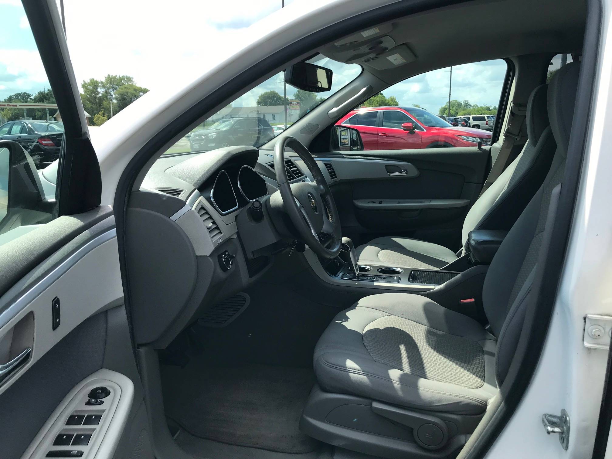 JP Motors Inc DBA Mathison Motors - Used vehicle - AWD 4dr LS CHEVROLET TRAVERSE 2011