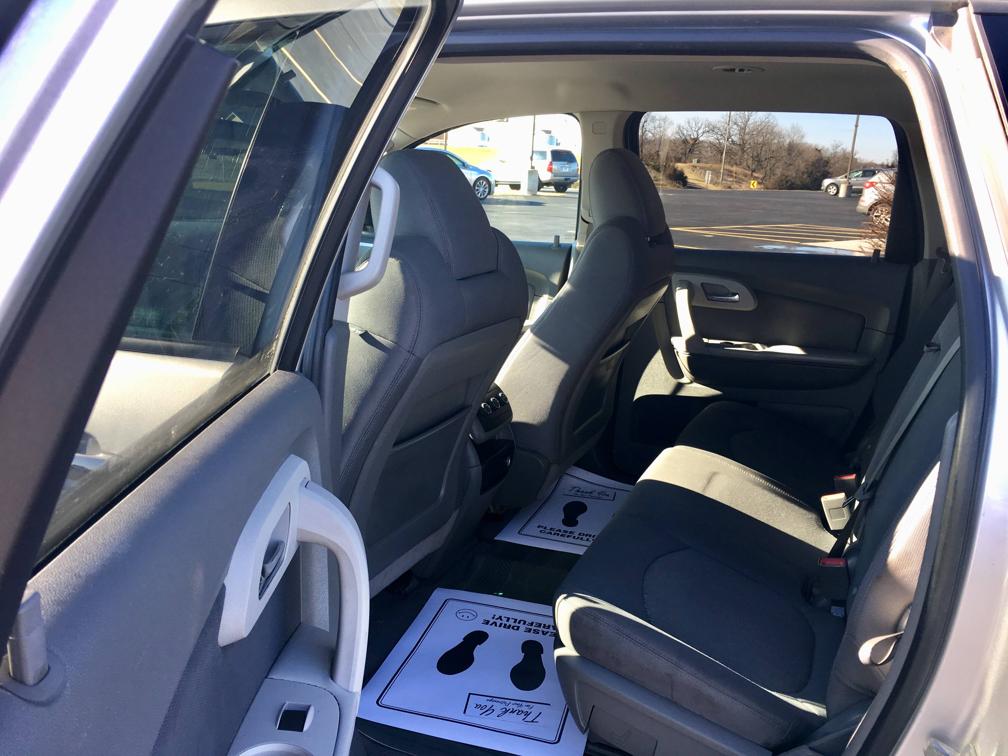 JP Motors Inc DBA Mathison Motors - Used vehicle - SUV Chevrolet Traverse 2010