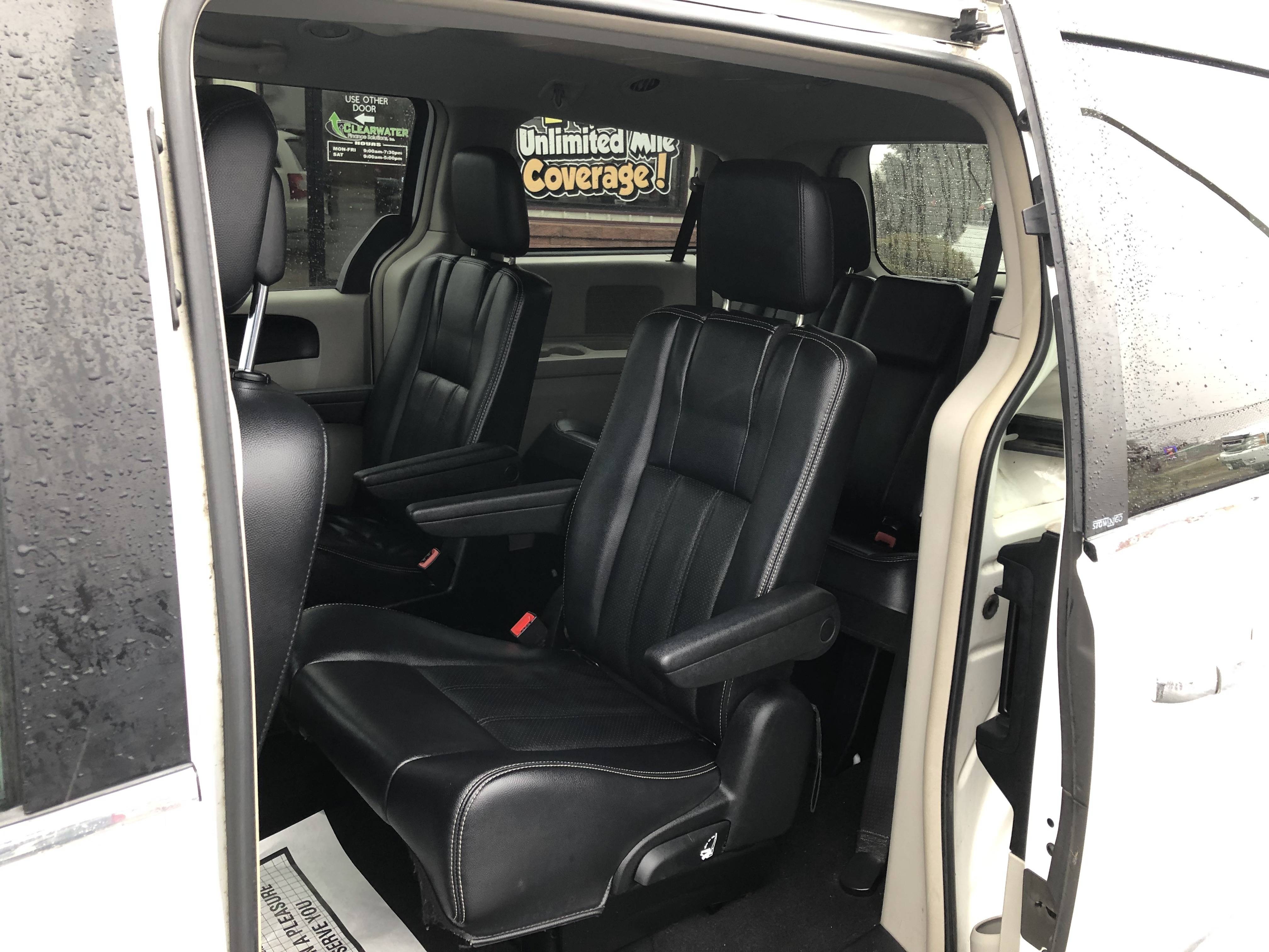 JP Motors Inc DBA Mathison Motors - Used vehicle - Passenger Van Chrysler Town AND Country 2012