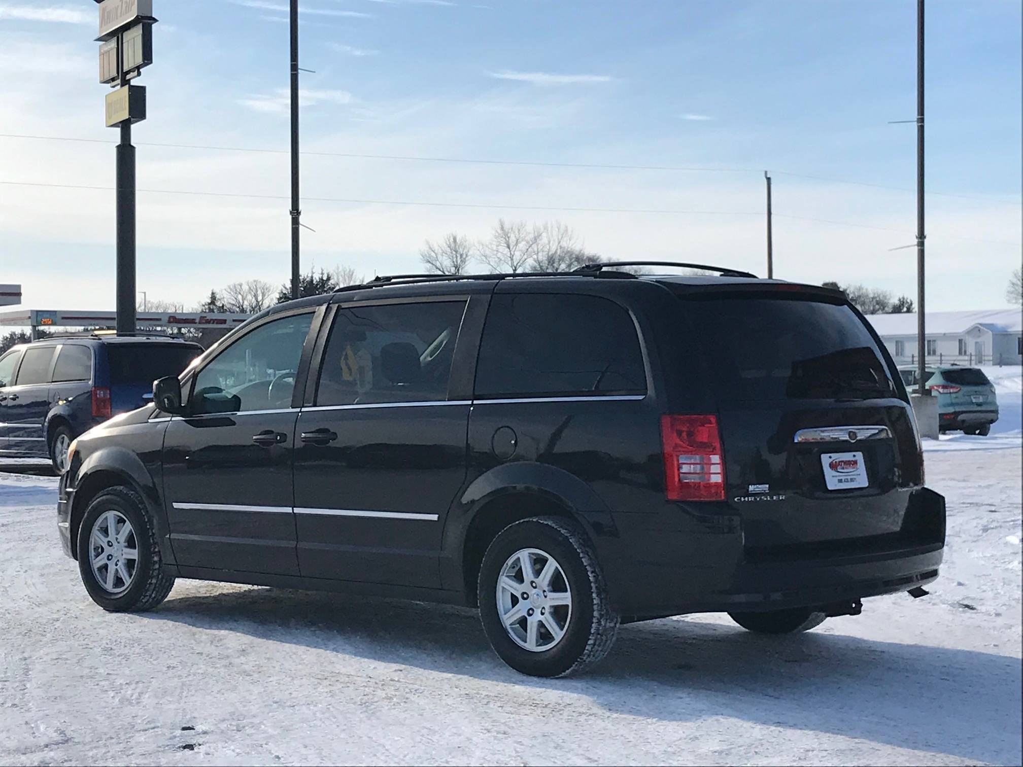 JP Motors Inc DBA Mathison Motors - Used vehicle - Passenger Van CHRYSLER TOWN AND COUNTRY 2010