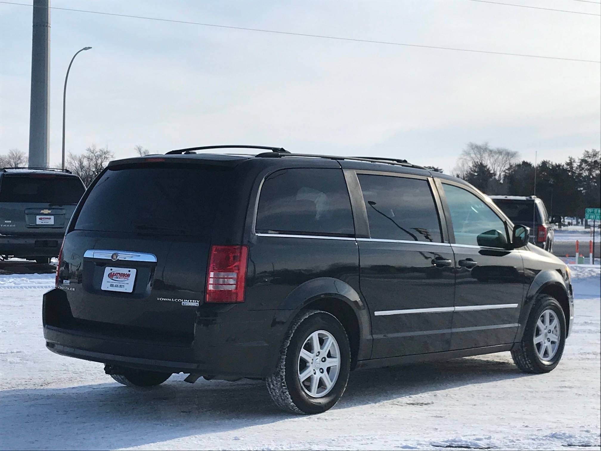JP Motors Inc DBA Mathison Motors - Used vehicle - Passenger Van CHRYSLER TOWN AND COUNTRY 2010