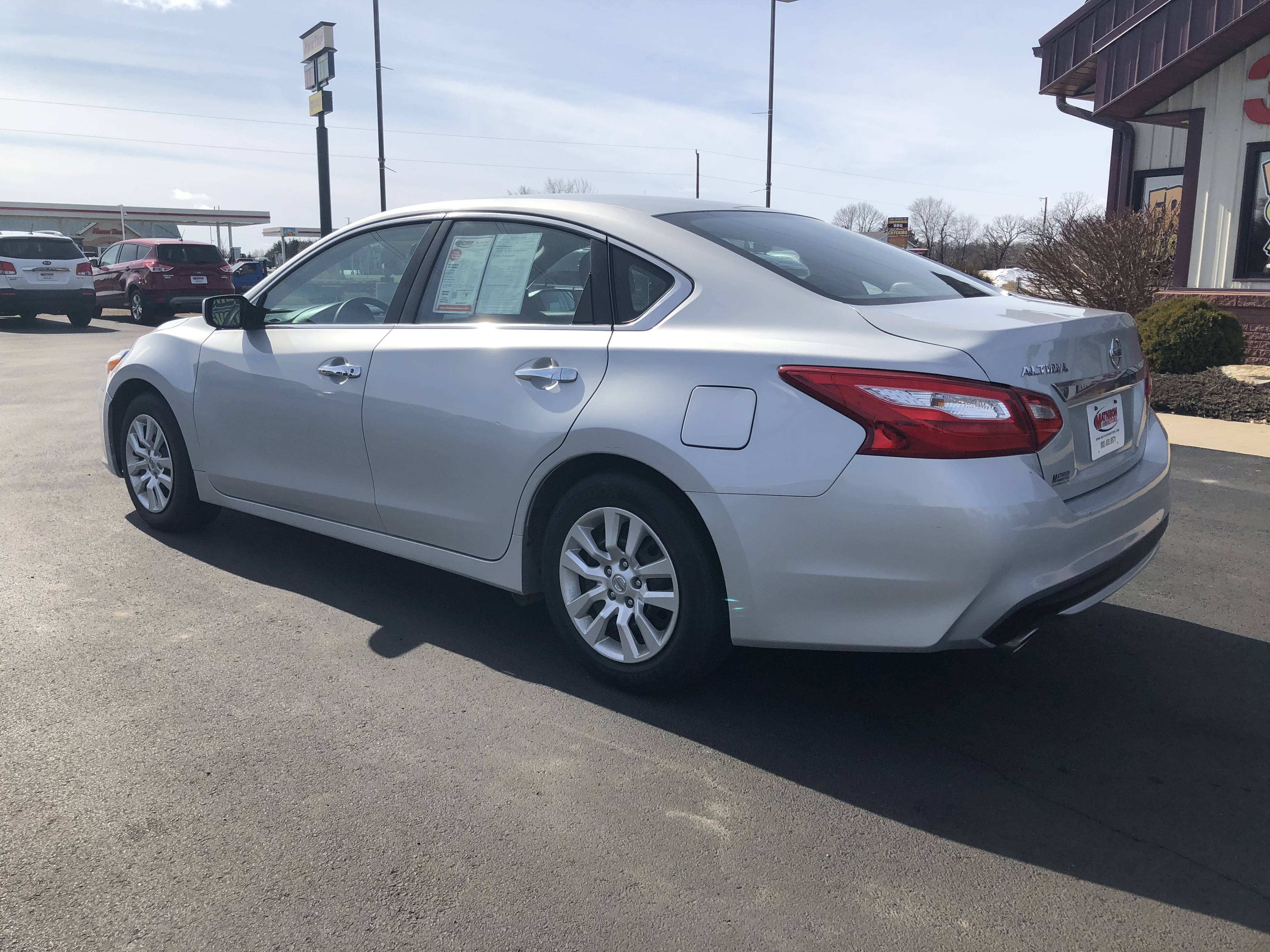 JP Motors Inc DBA Mathison Motors - Used vehicle - Sedan Nissan Altima 2016