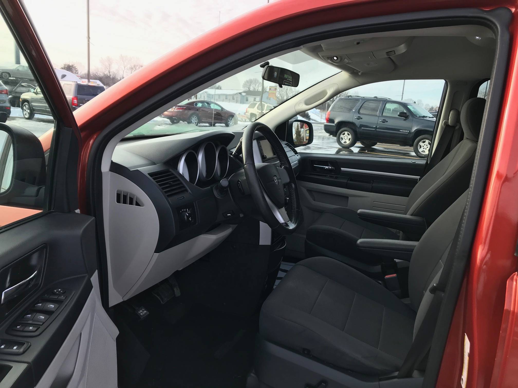 JP Motors Inc DBA Mathison Motors - Used vehicle - Passenger Van Dodge Grand Caravan 2008