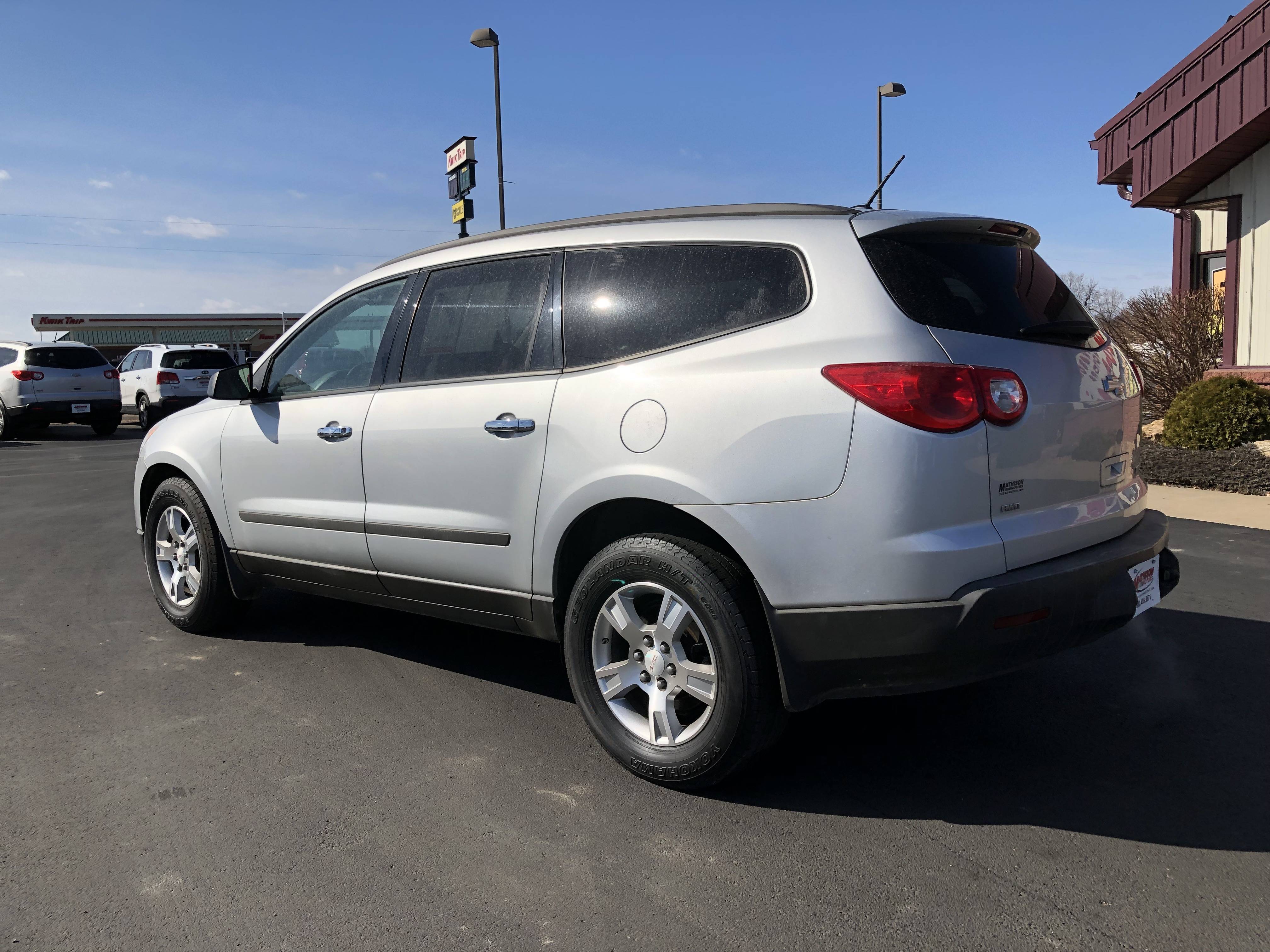 JP Motors Inc DBA Mathison Motors - Used vehicle - SUV Chevrolet Traverse 2010