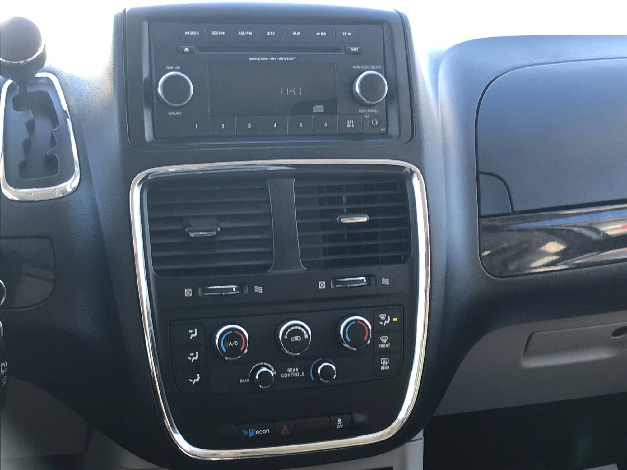 JP Motors Inc DBA Mathison Motors - Used vehicle - Passenger Van Dodge Grand Caravan 2013