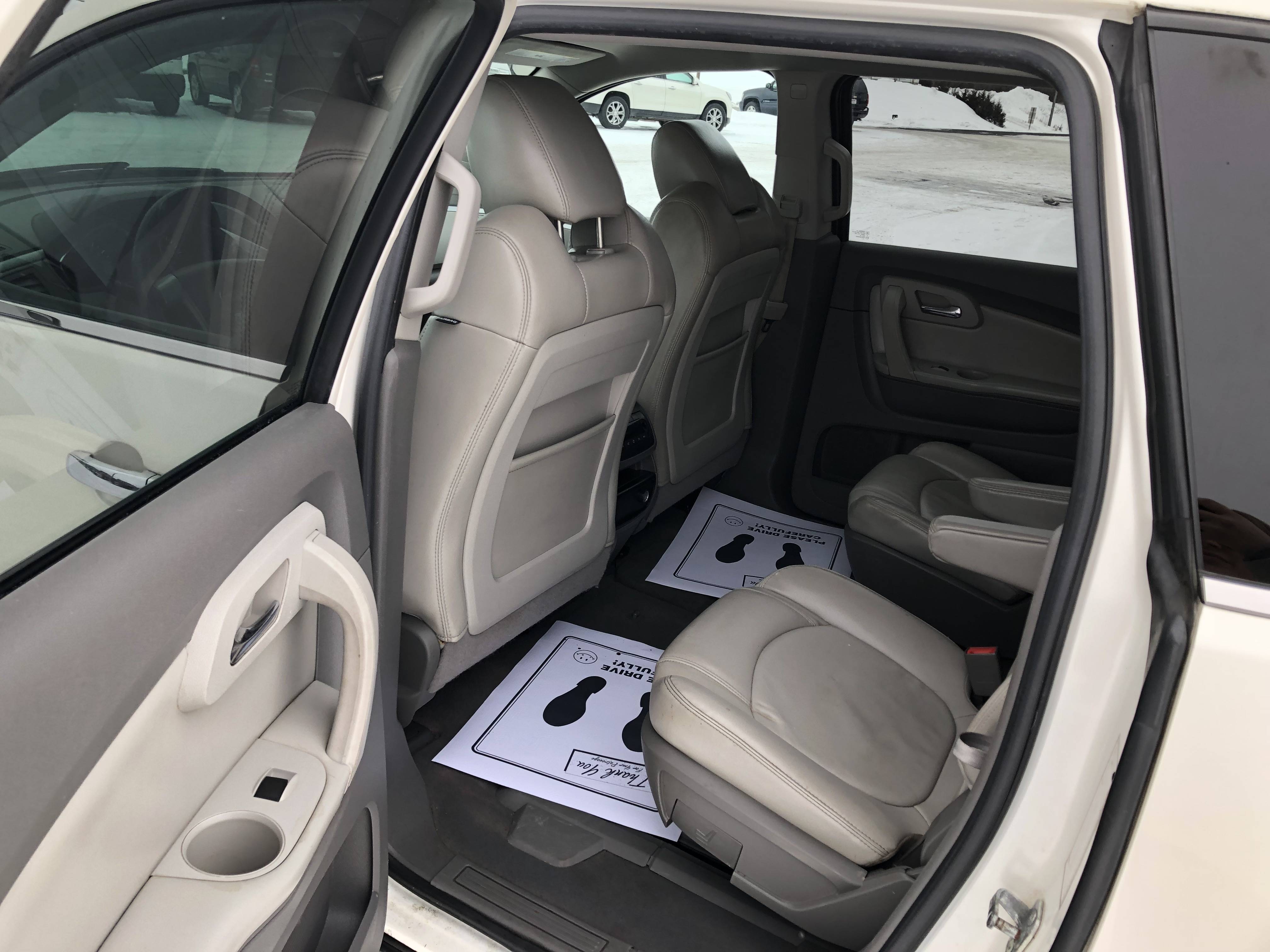 JP Motors Inc DBA Mathison Motors - Used vehicle - SUV Chevrolet Traverse 2011