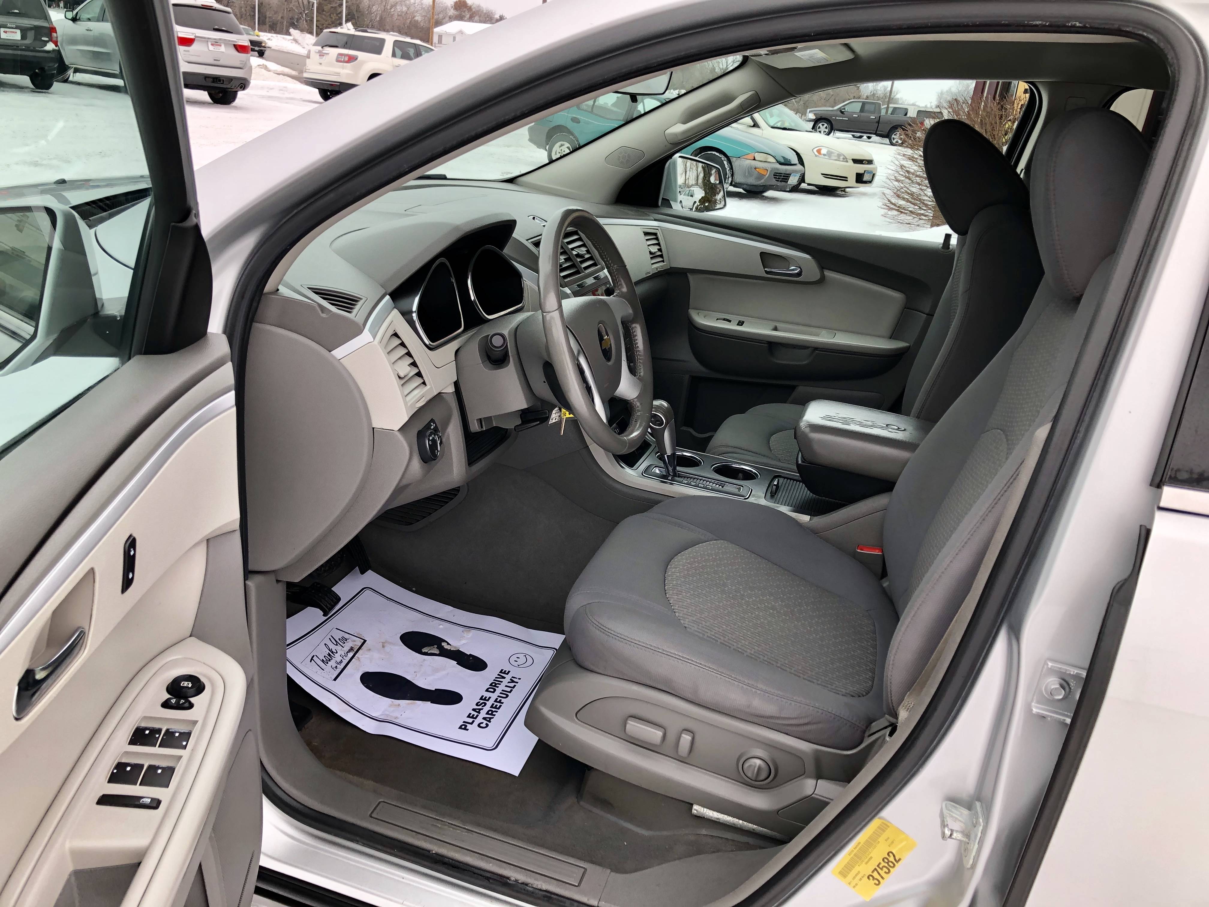 JP Motors Inc DBA Mathison Motors - Used vehicle - SUV Chevrolet Traverse 2011