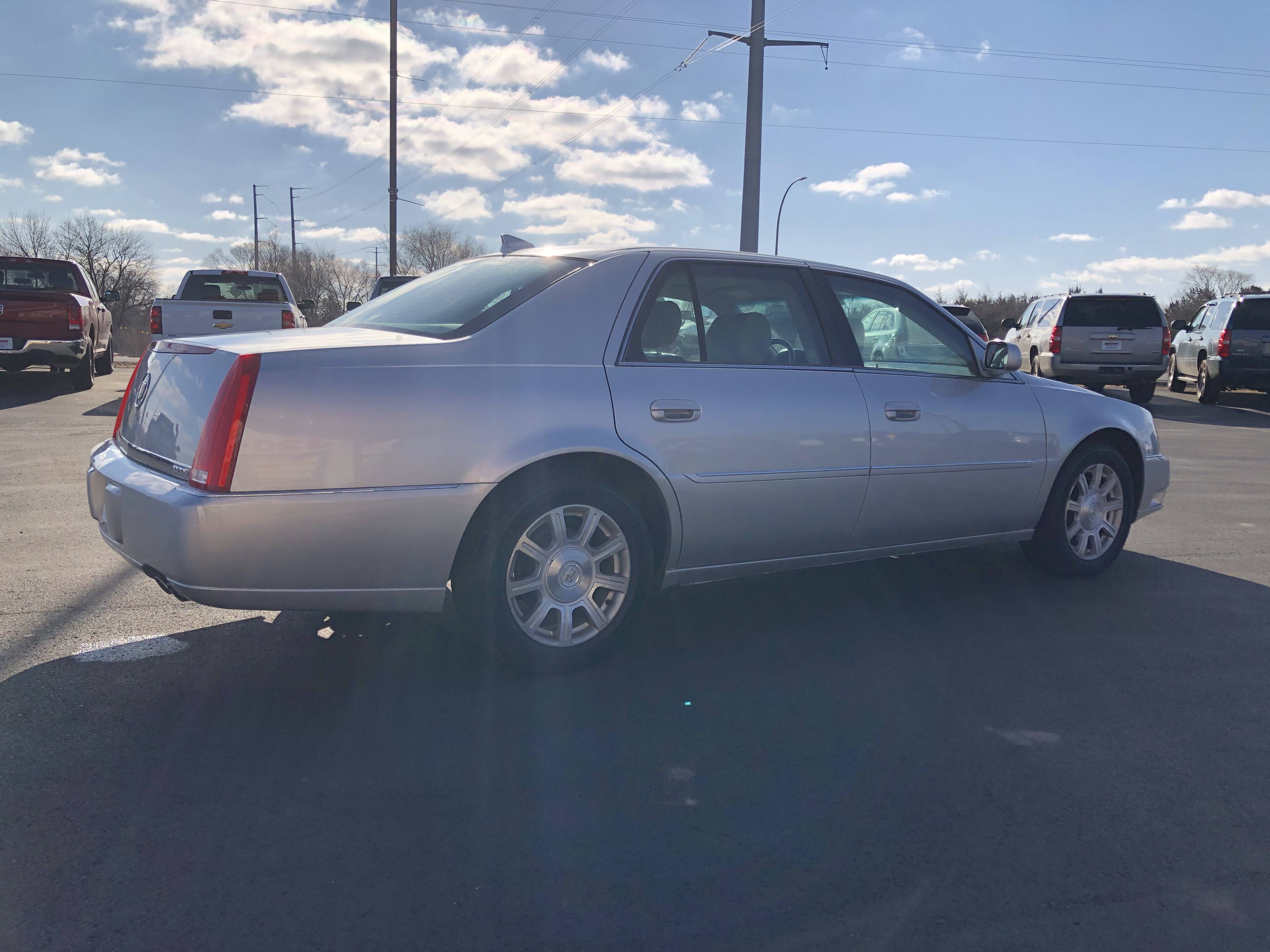 JP Motors Inc DBA Mathison Motors - Used vehicle - Sedan Cadillac DTS 2010
