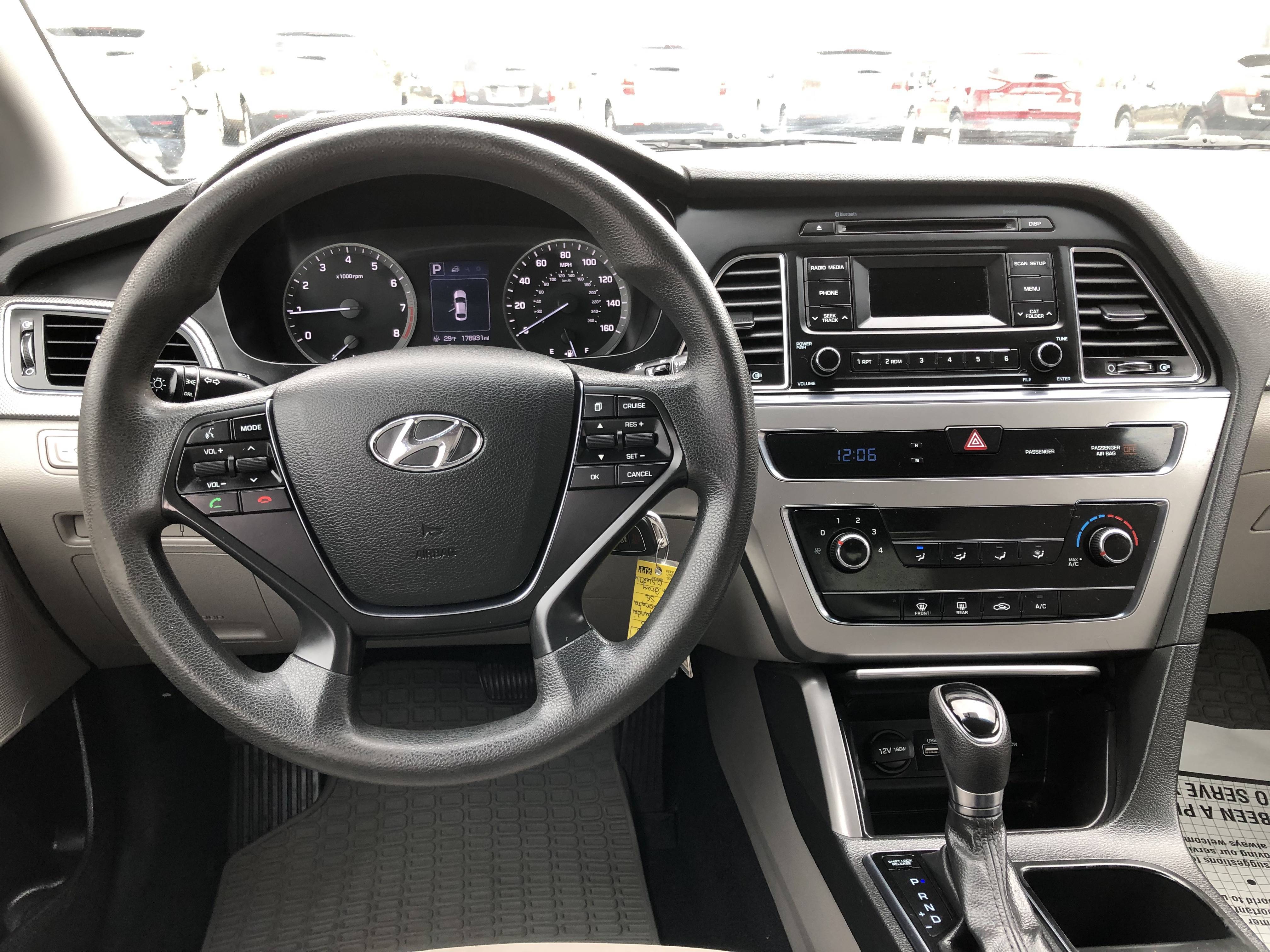 JP Motors Inc DBA Mathison Motors - Used vehicle - Sedan Hyundai Sonata 2015