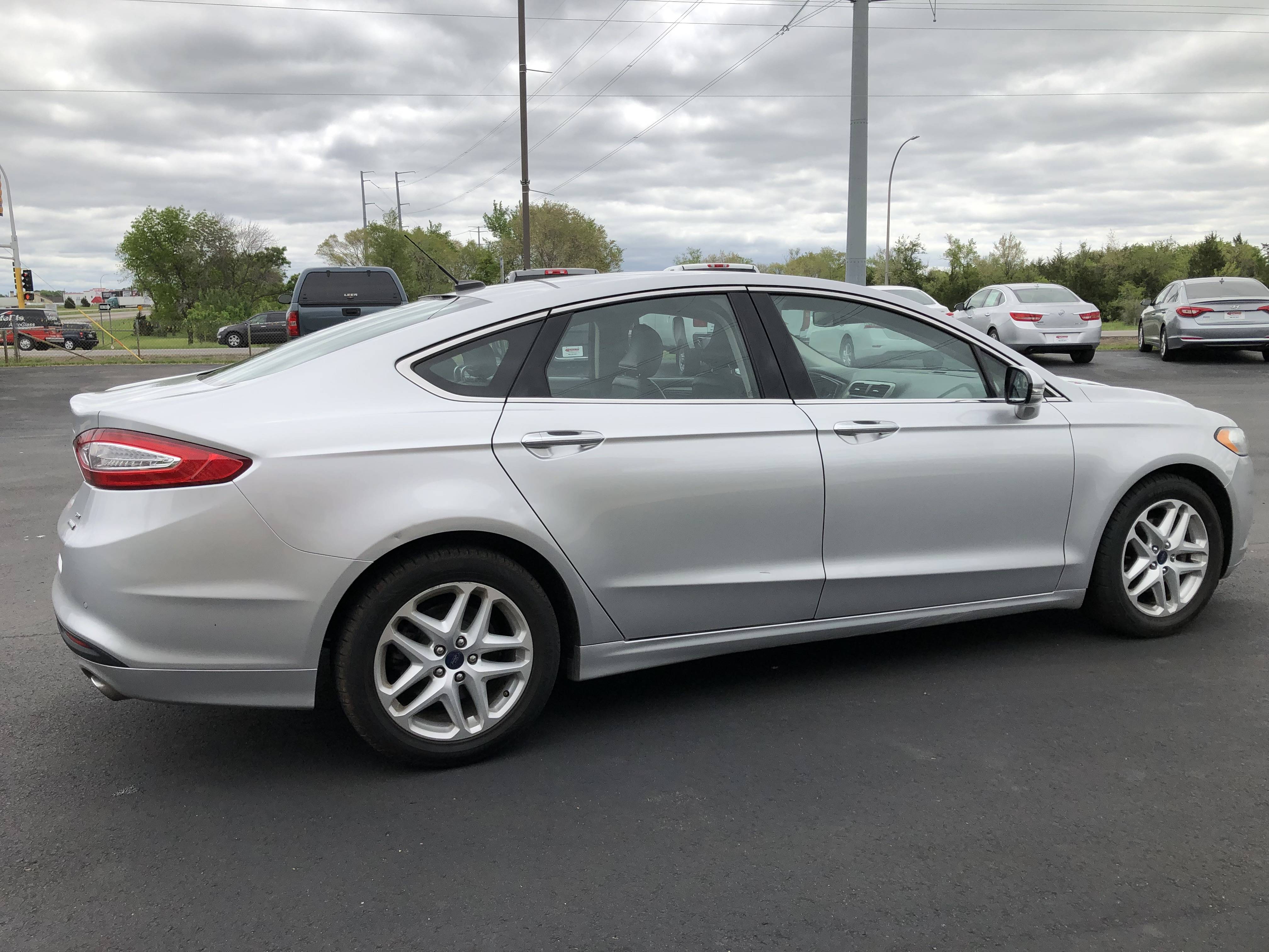 JP Motors Inc DBA Mathison Motors - Used vehicle - Sedan Ford Fusion 2016