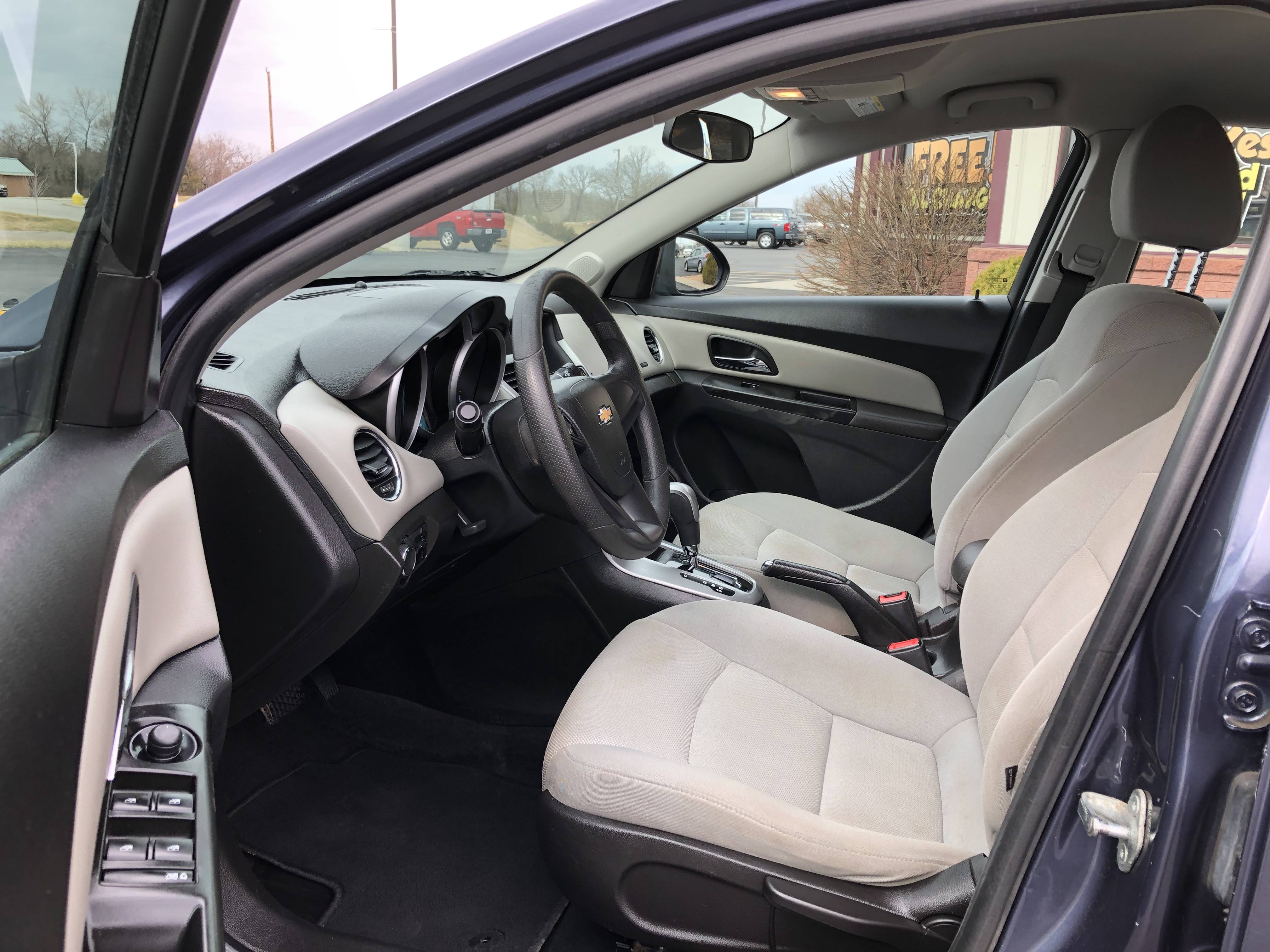 JP Motors Inc DBA Mathison Motors - Used vehicle - Sedan Chevrolet Cruze 2013