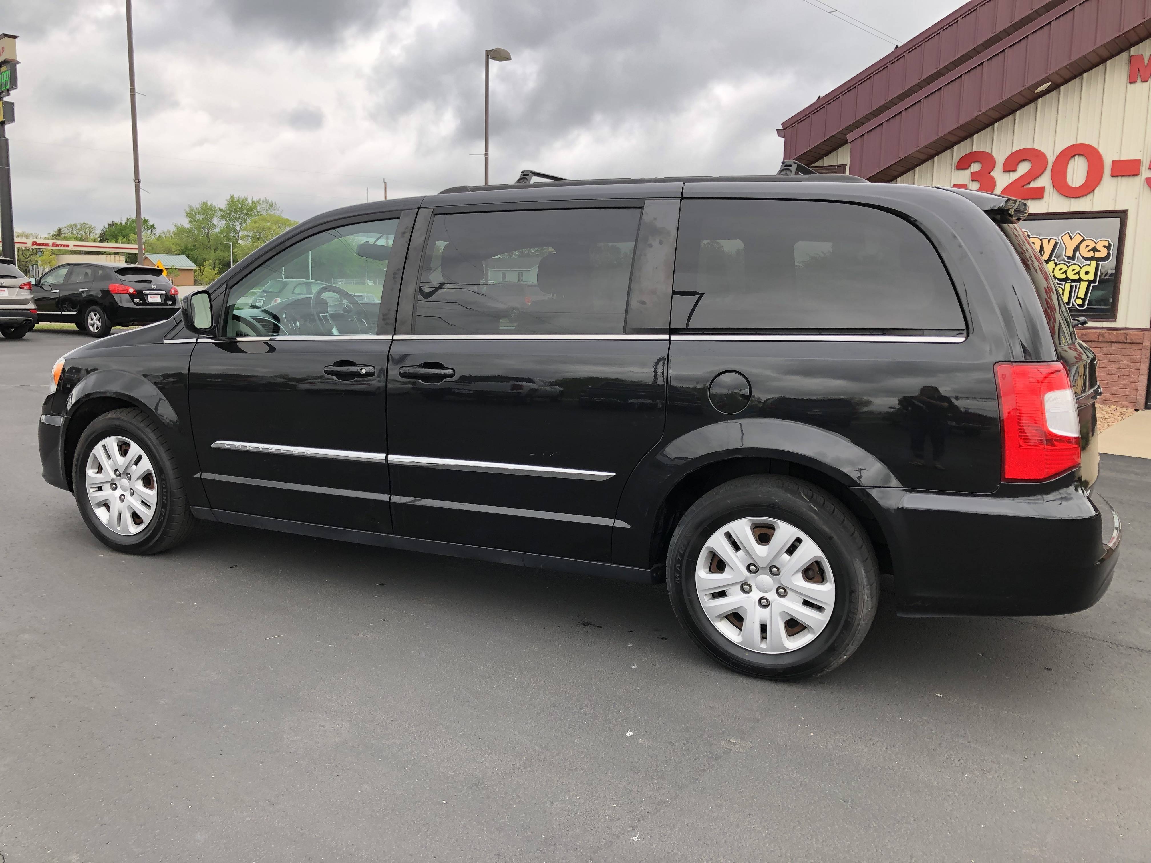 JP Motors Inc DBA Mathison Motors - Used vehicle - Passenger Van Chrysler Town AND Country 2016