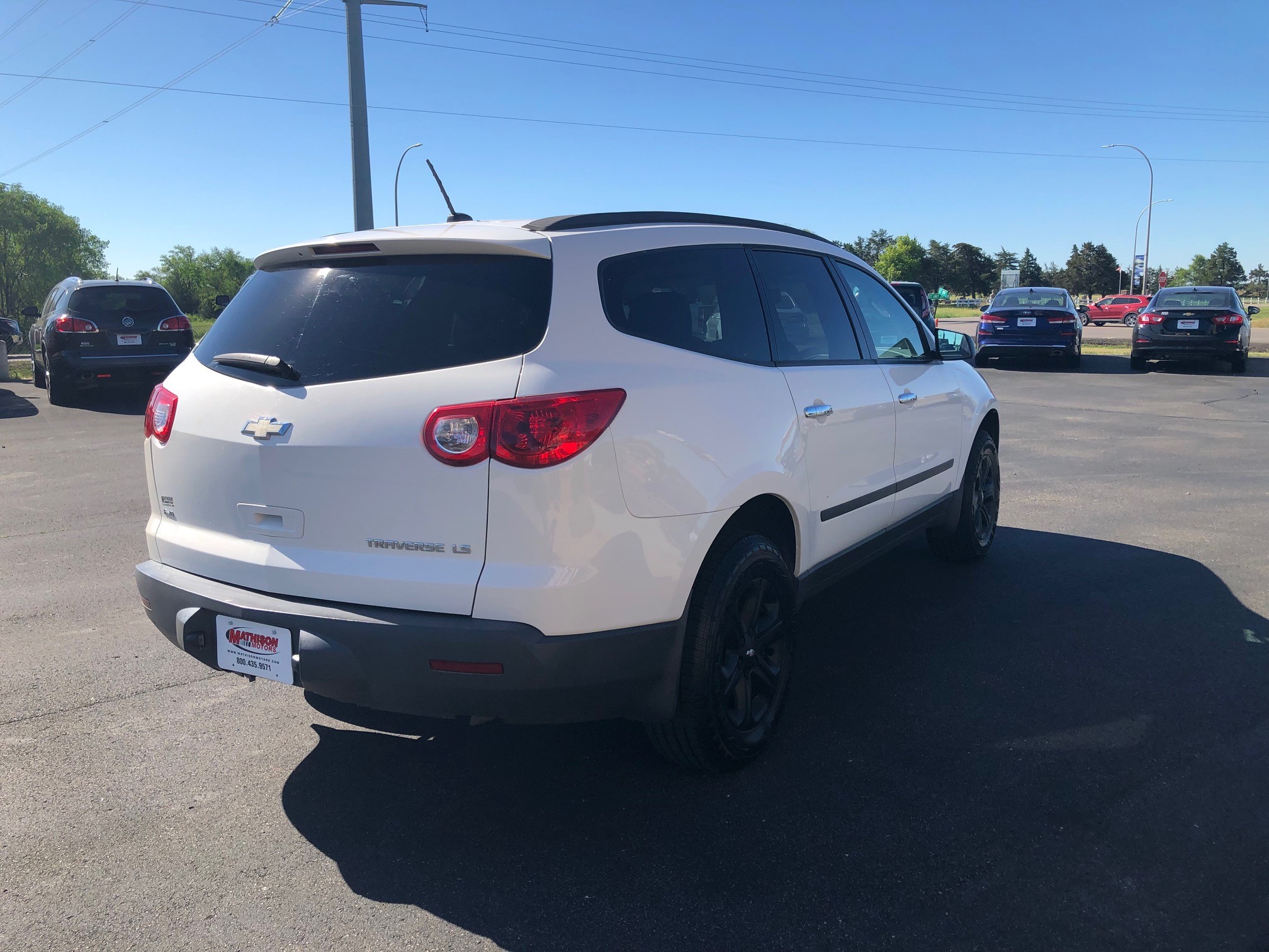 JP Motors Inc DBA Mathison Motors - Used vehicle - SUV CHEVROLET TRAVERSE 2011