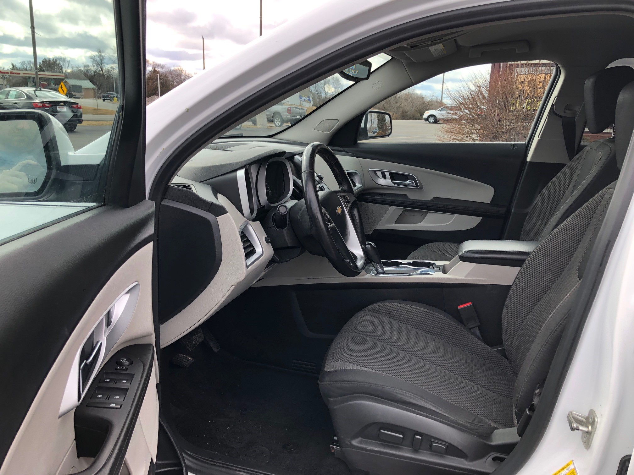 JP Motors Inc DBA Mathison Motors - Used vehicle - SUV CHEVROLET EQUINOX 2016