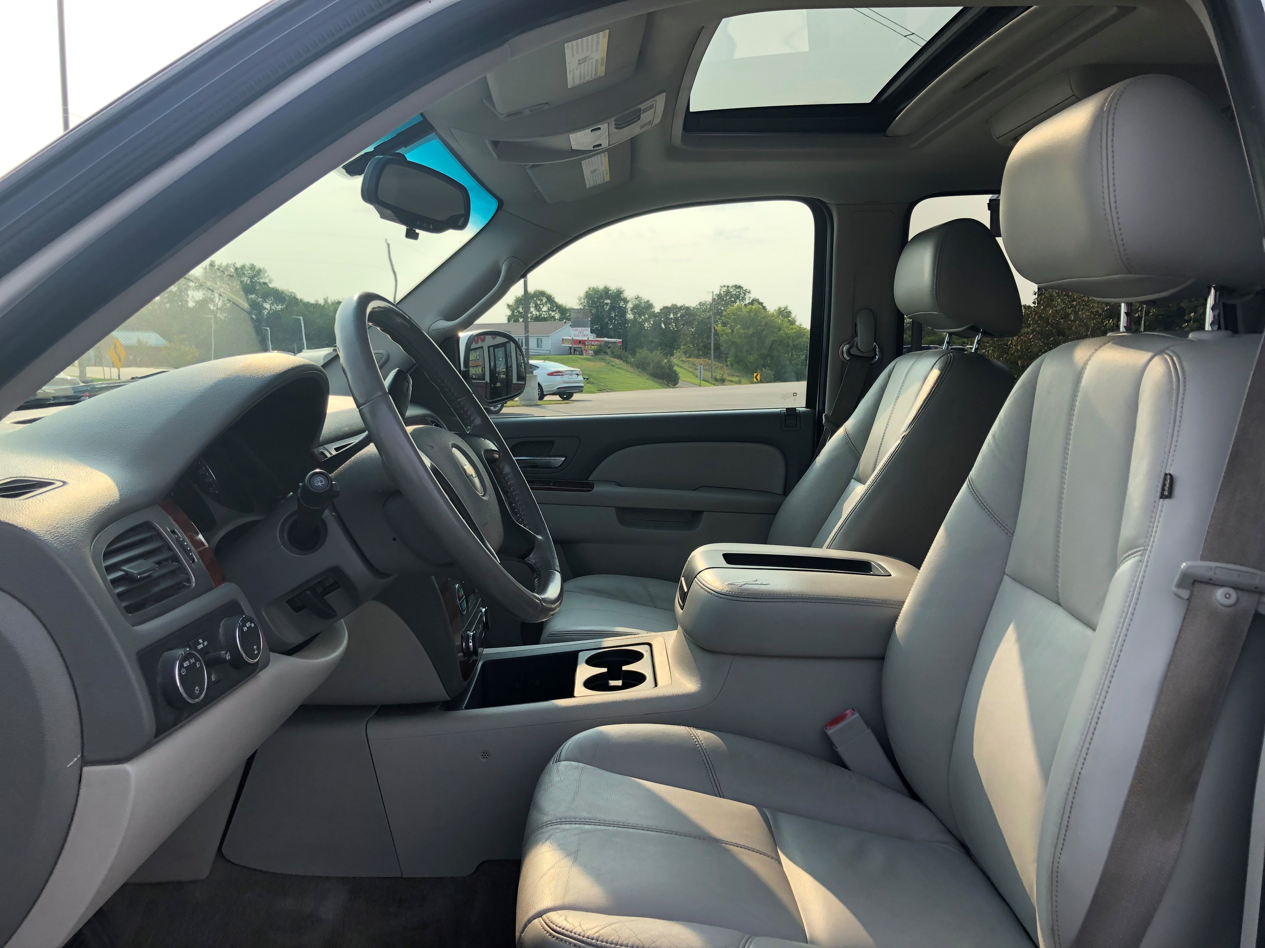 JP Motors Inc DBA Mathison Motors - Used vehicle - SUV CHEVROLET TAHOE 2010