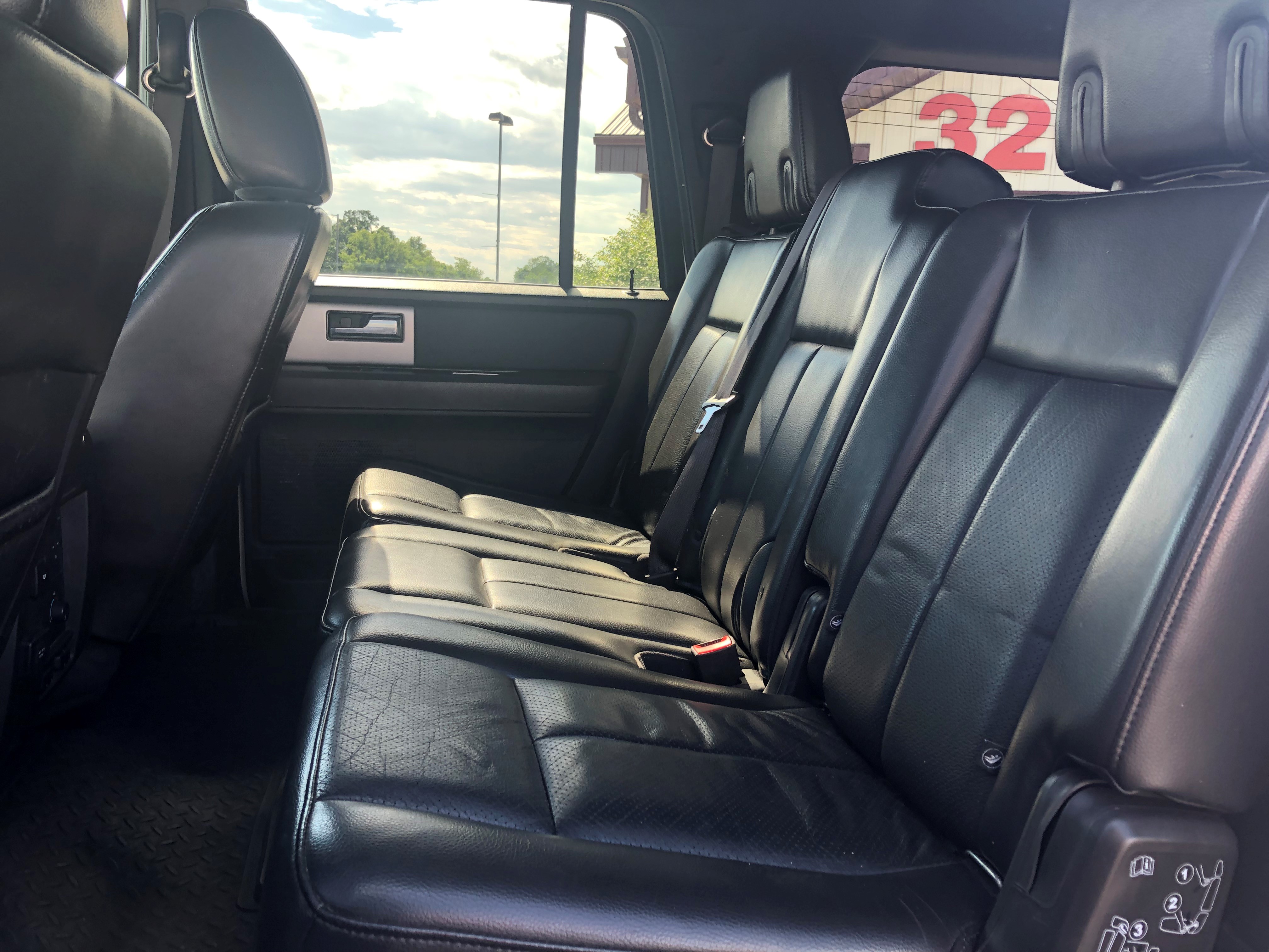 JP Motors Inc DBA Mathison Motors - Used vehicle - SUV FORD EXPEDITION EL 2012