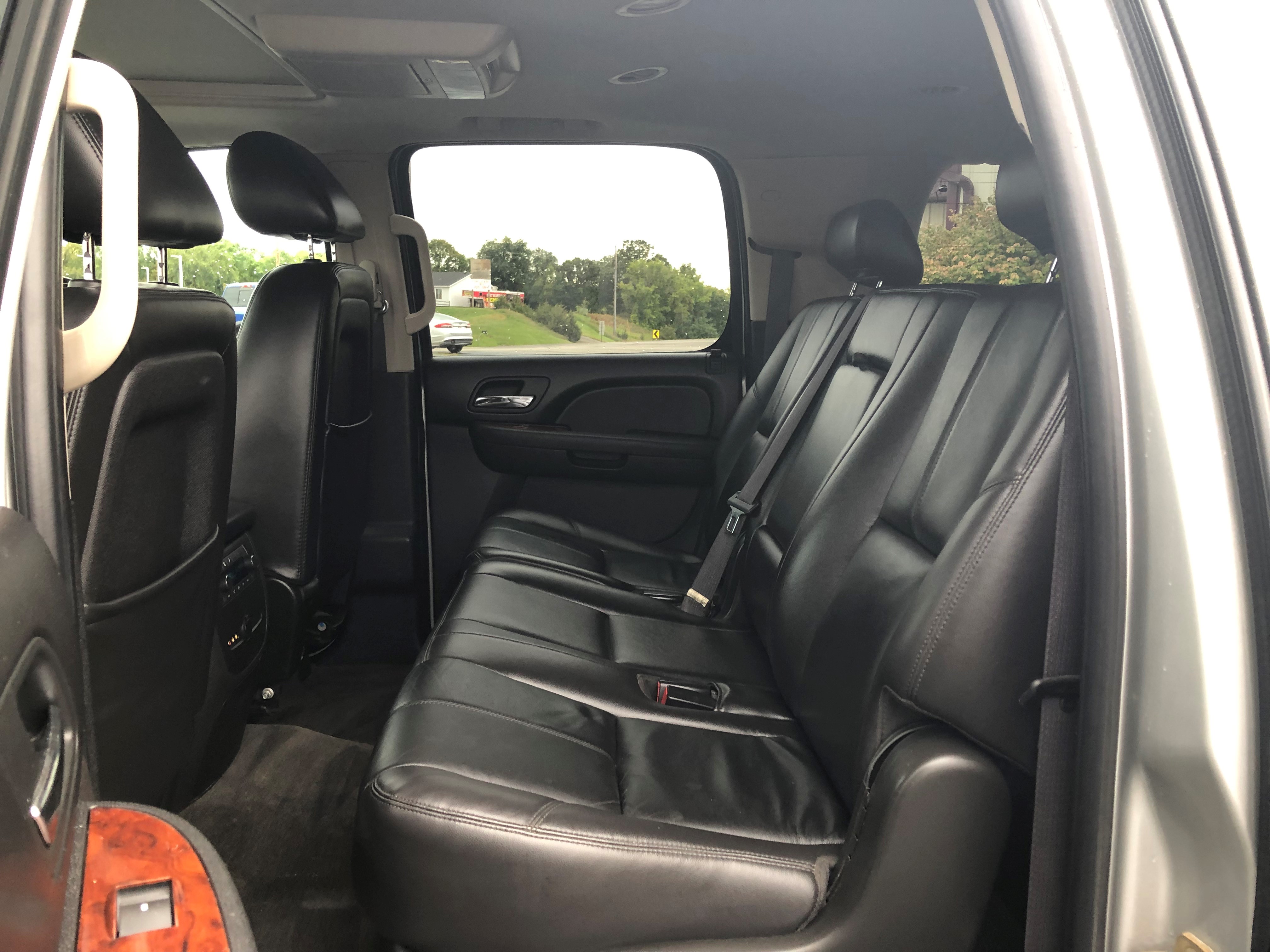 JP Motors Inc DBA Mathison Motors - Used vehicle - SUV CHEVROLET SUBURBAN 2010