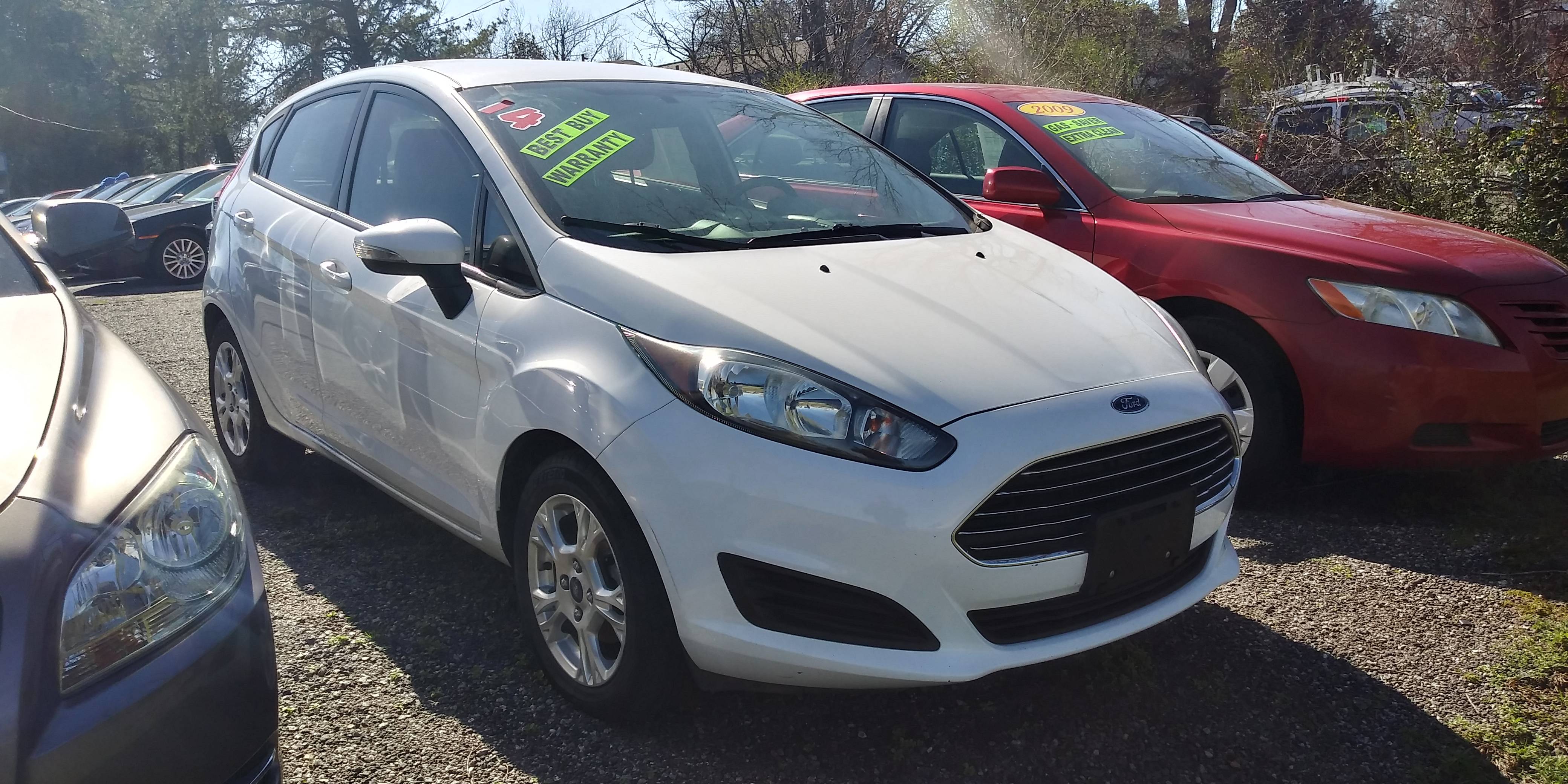 MASTERCARS AUTO GROUP INC. - Used vehicle - Sedan FORD FIESTA 2014
