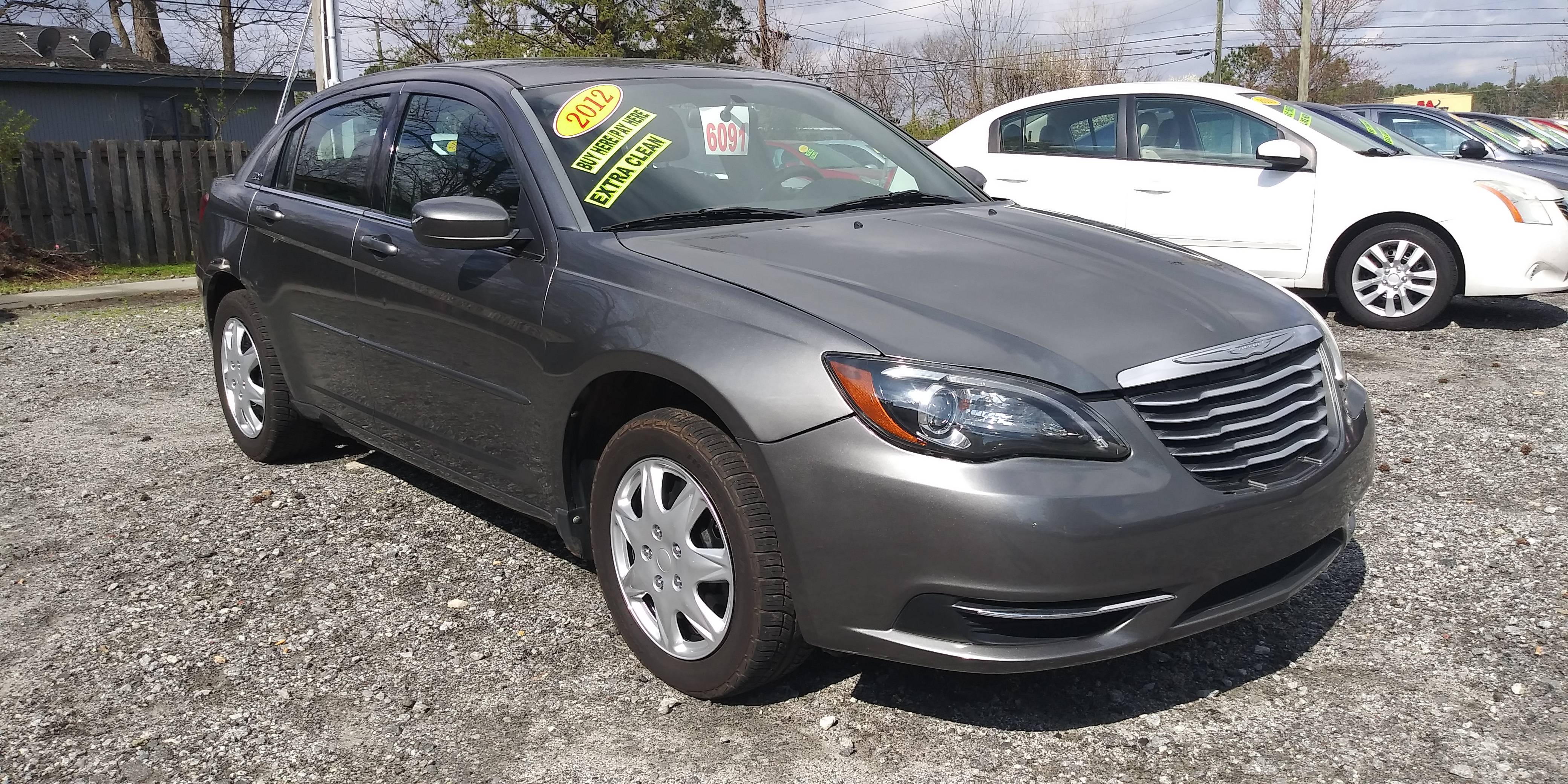 MASTERCARS AUTO GROUP INC. - Used vehicle - Sedan CHRYSLER 200 2012
