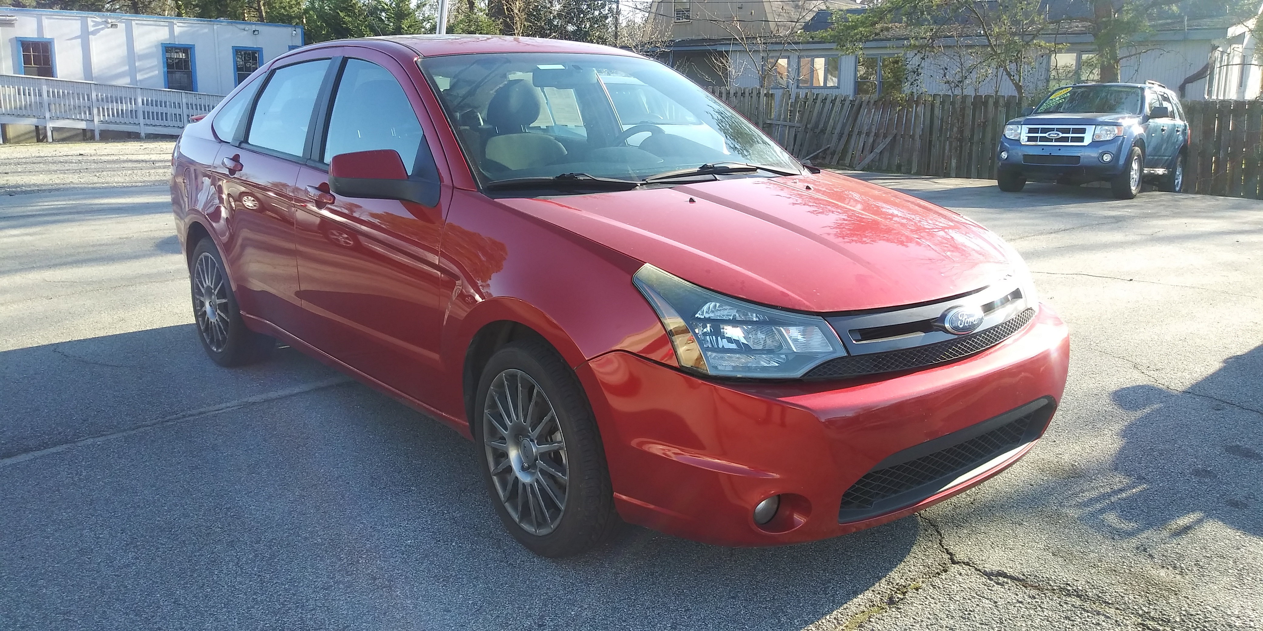 MASTERCARS AUTO GROUP INC. - Used vehicle - Sedan FORD FOCUS 2010