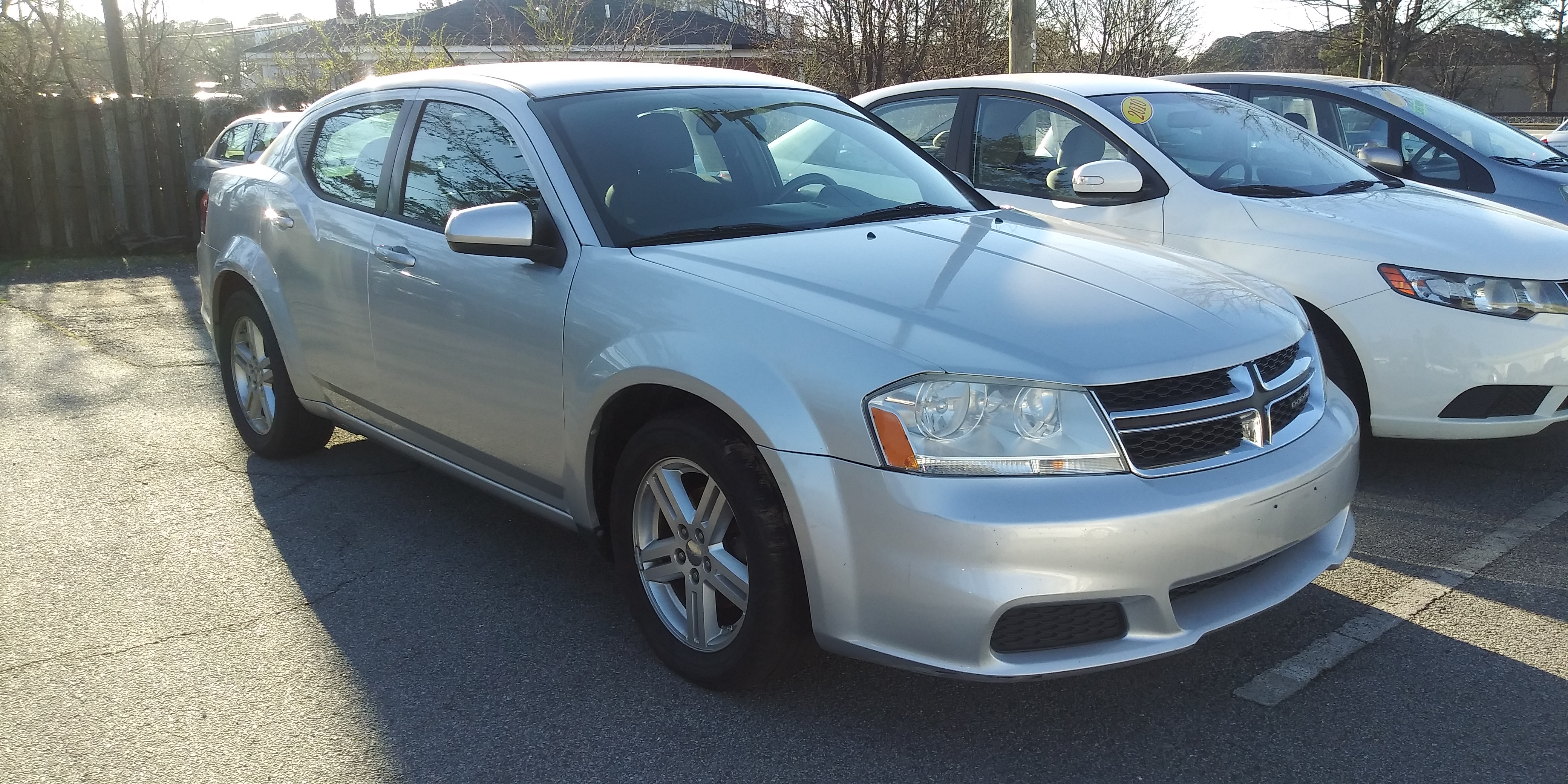 MASTERCARS AUTO GROUP INC. - Used vehicle - Sedan DODGE AVENGER 2012