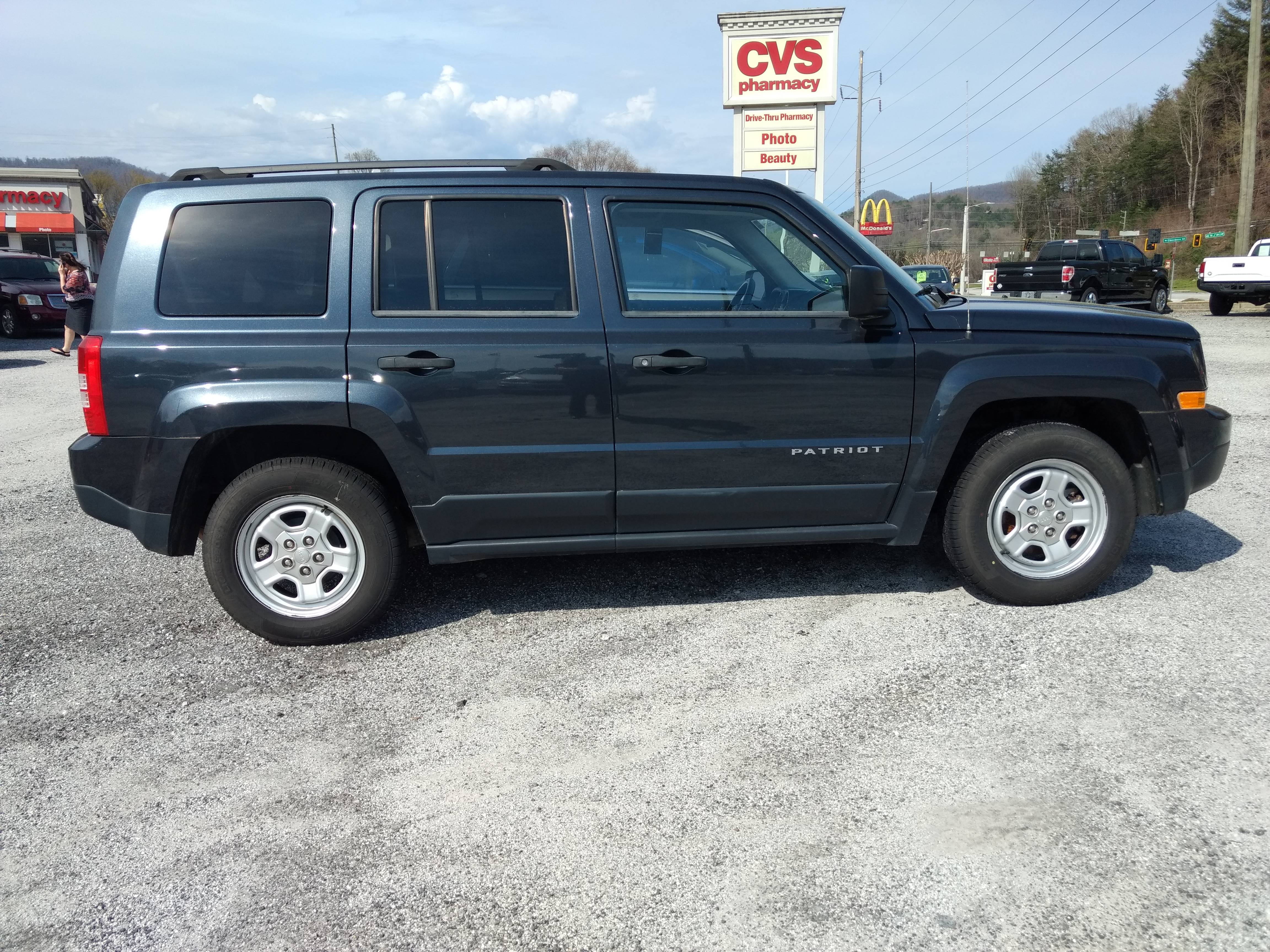DUVALL OF FRANKLIN INC - Used vehicle - SUV JEEP PATRIOT 2014