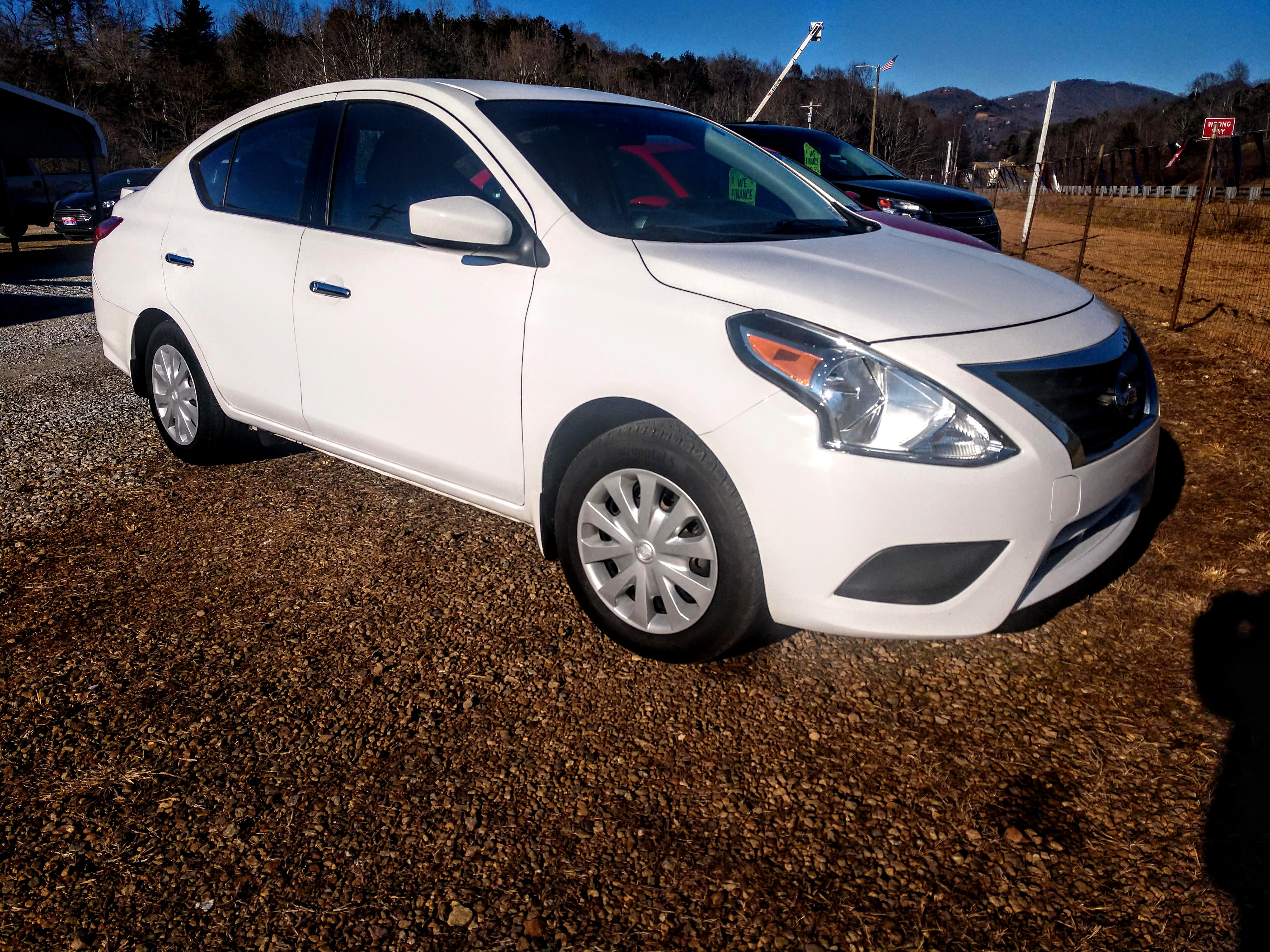 DUVALL OF FRANKLIN INC - Used vehicle - Sedan NISSAN VERSA 2018