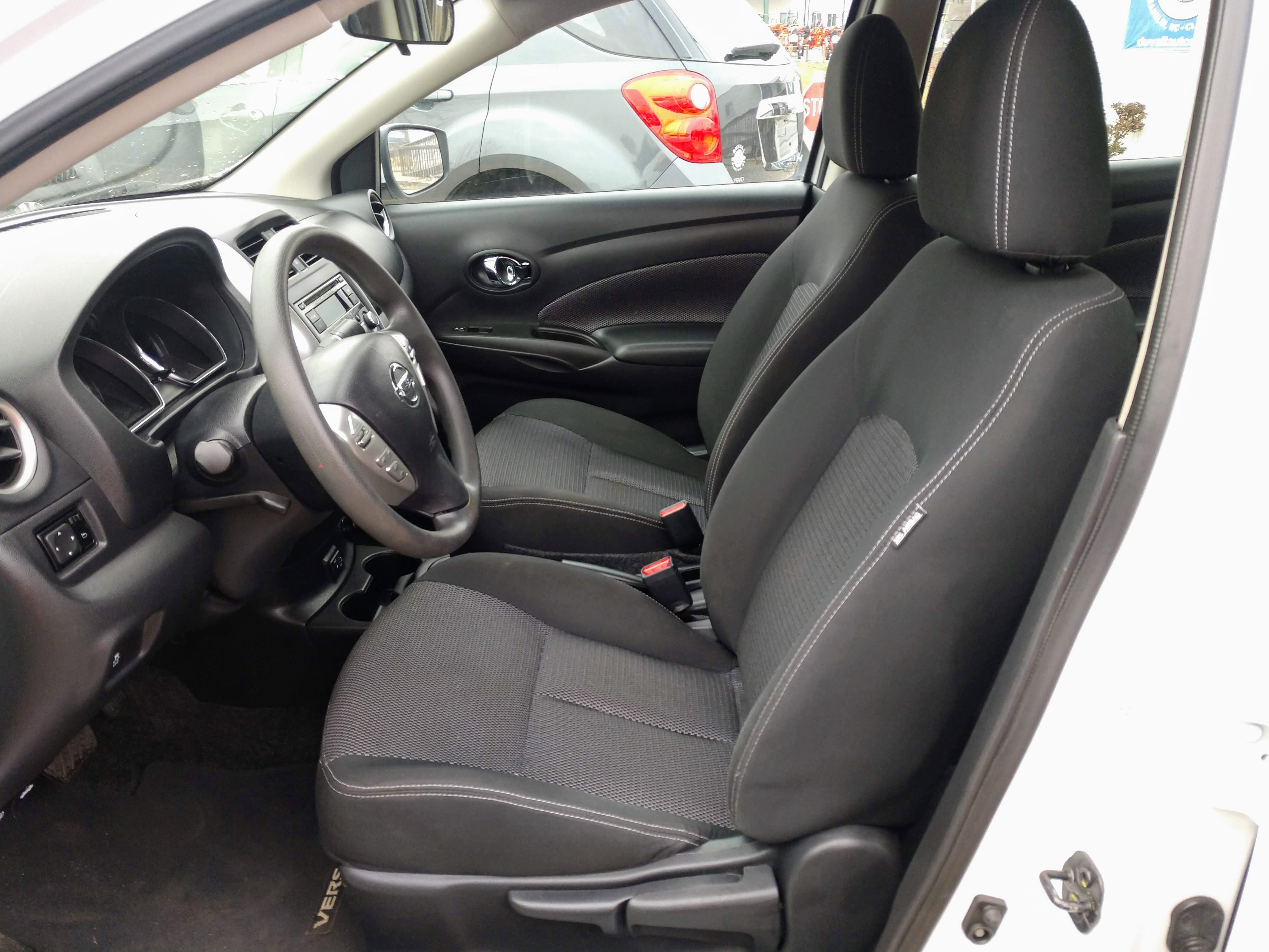 DUVALL OF FRANKLIN INC - Used vehicle - Sedan NISSAN VERSA 2018