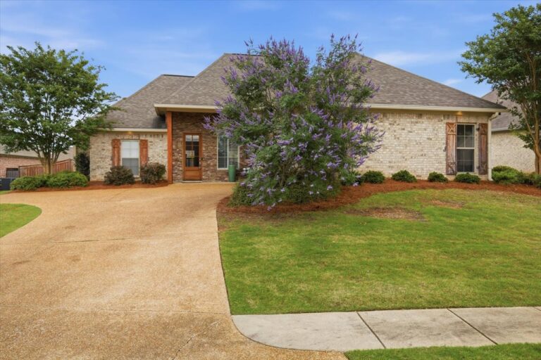 01-414 Emerald Trail _ Hometoursms