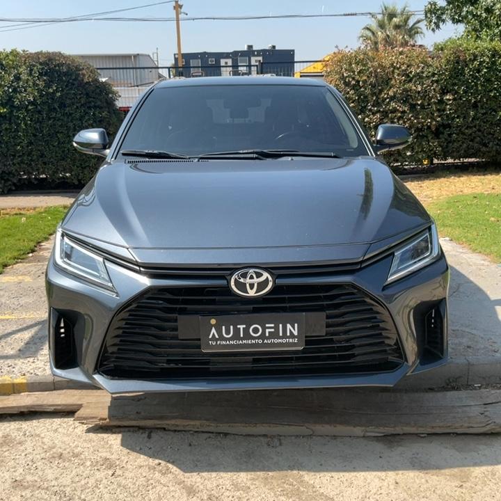 TOYOTA YARIS 2025 E