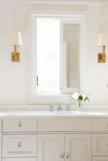 Estate Room Bathroom