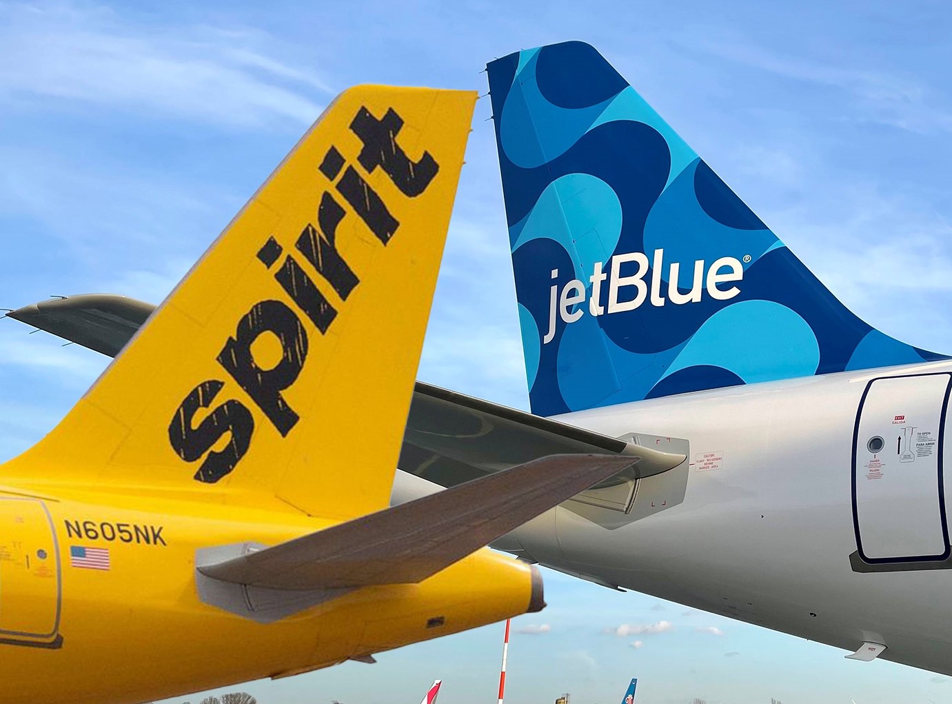 Pourquoi JetBlue voudrait-il acquérir Spirit Airline ? Pour prendre le contrôle et augmenter les tarifs des vols vers la Floride !