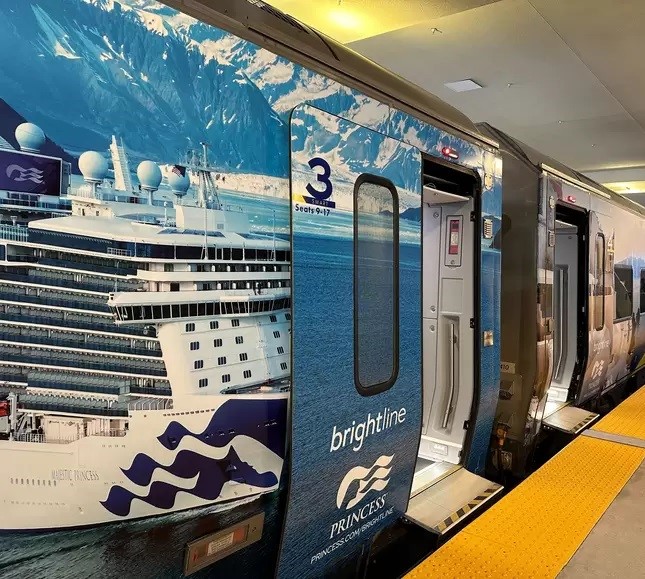 Maintenant disponible, prendre le train pour faire une croisière, c'est la nouvelle tendance pour combiner les vacances sur terre et sur mer.