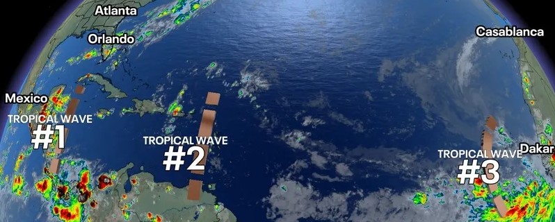 Les prévisionnistes suivent trois ondes tropicales qui pourraient devenir des tempêtes sous peu ayant 60 % de chances de se développer Aura-t-elle un impact sur la Floride ? voici ce qui suit.