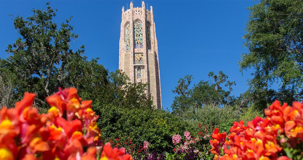 Le Bok Tower Gardens, cette étrange tour située en Floride est à voir absolument.