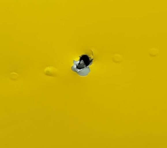 Un avion de passagers de Spirit Airlines tentant de toucher terre se fait tirer dessus par des armes à feu