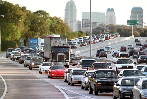 Snowbirds soyez prudent sur les routes car un nombre record de voyageurs sera attendu pour la Thanksgiving en Floride.